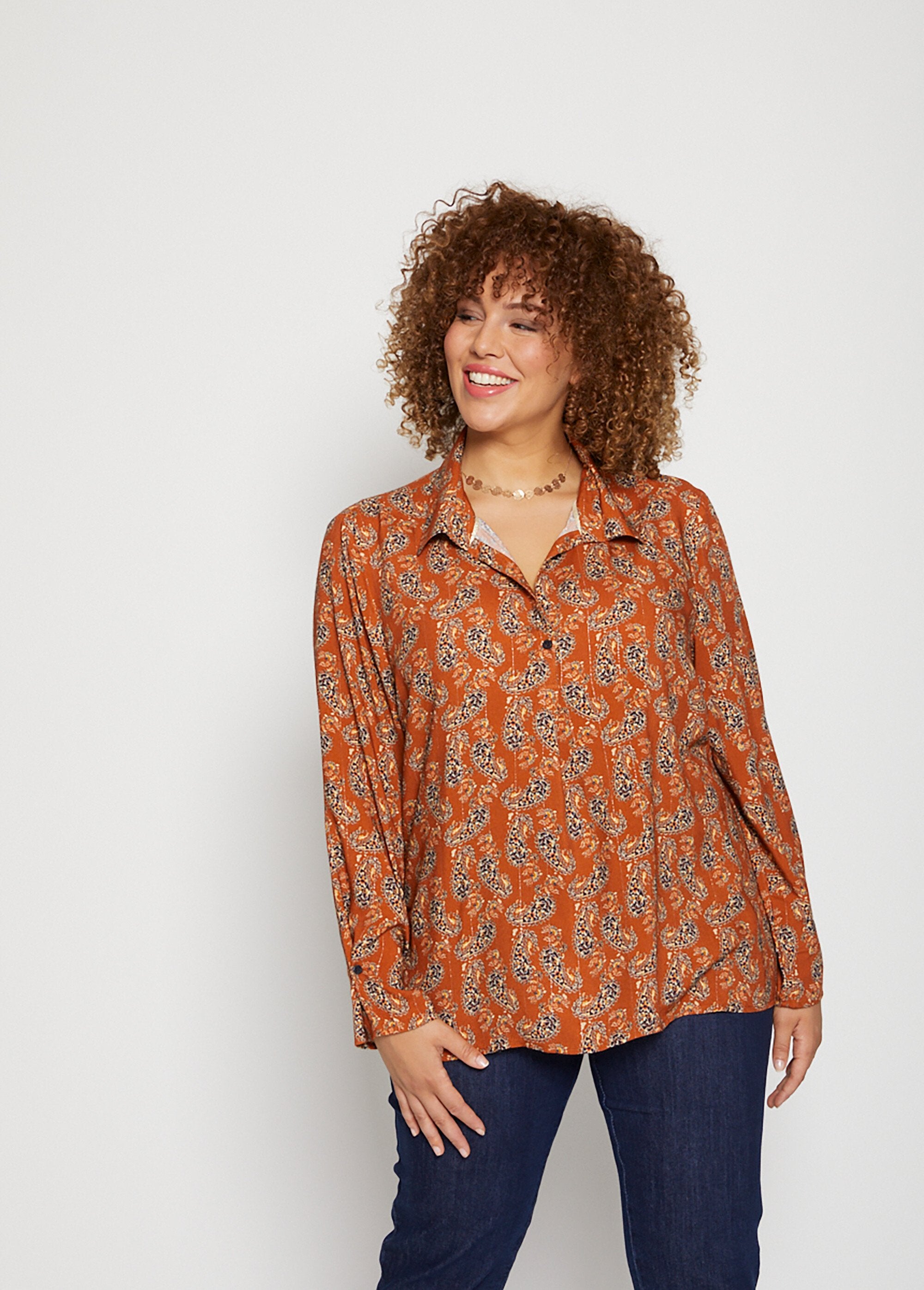 Blouse_fluide_imprimée_Caramel_FA1_curvy