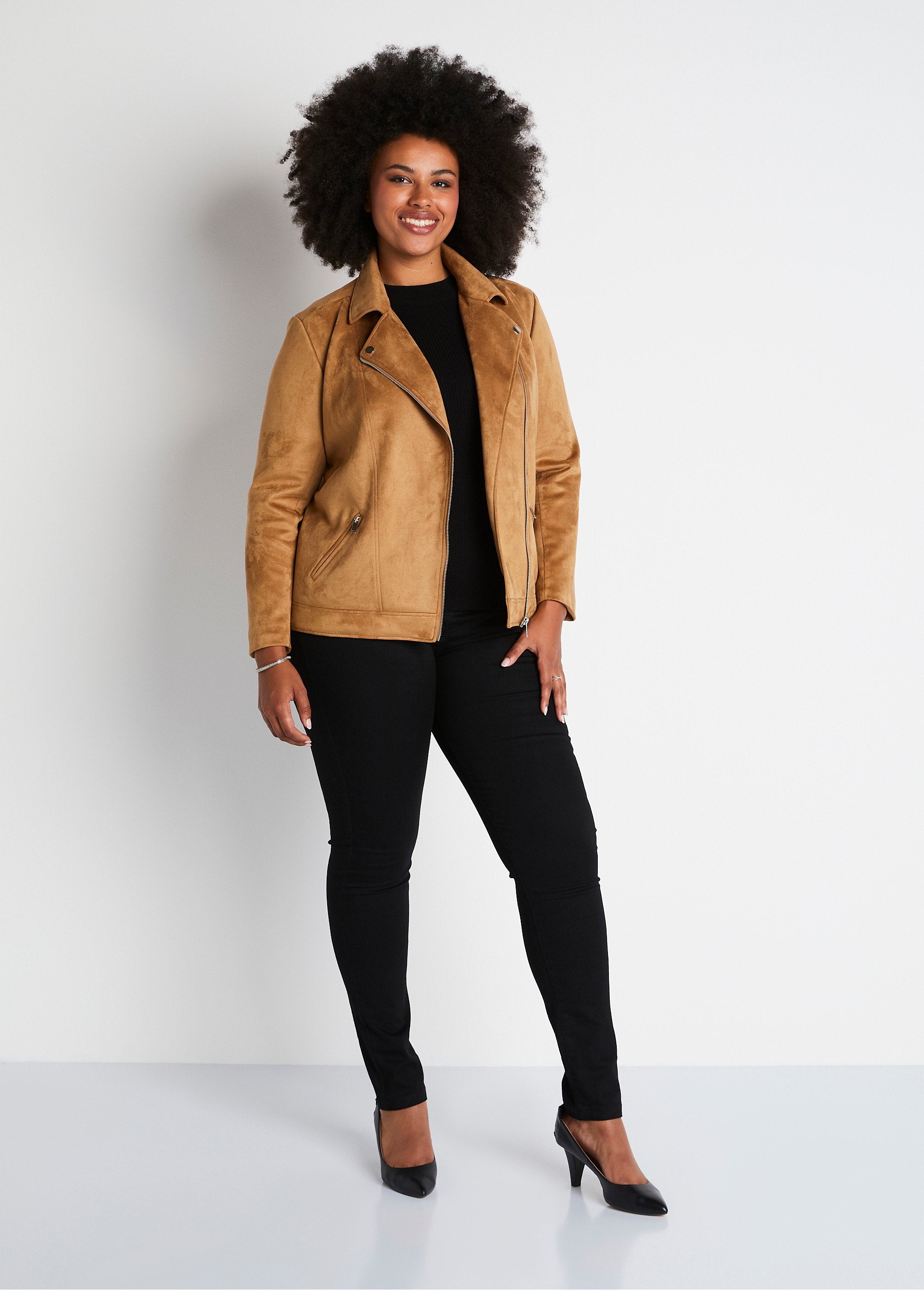 Short_zipped_jacket_in_suede_fabric_camel_SF1_curvy