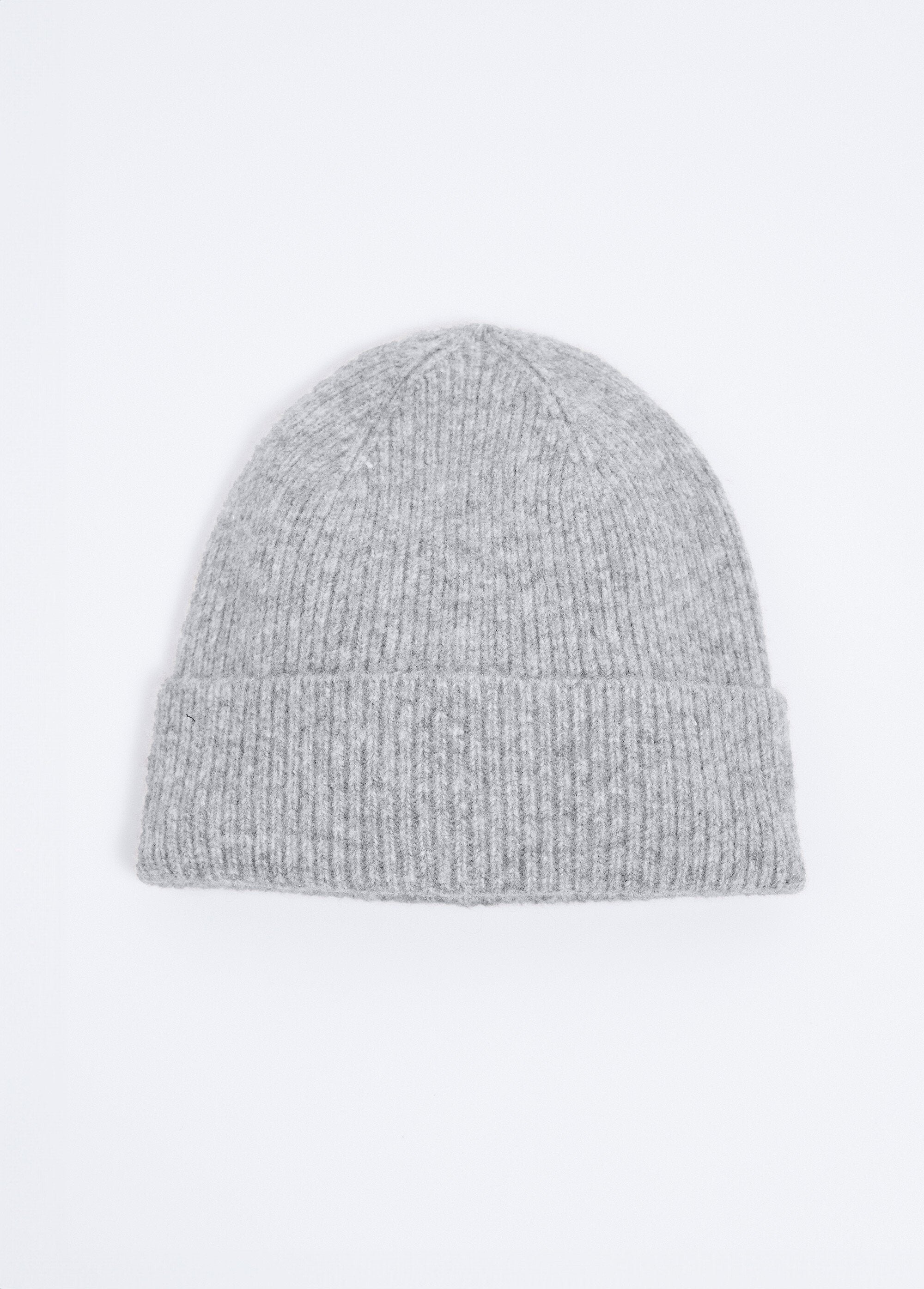 Warm_ribbed_knit_hat_with_wool_Heather_gray_FA1_slim