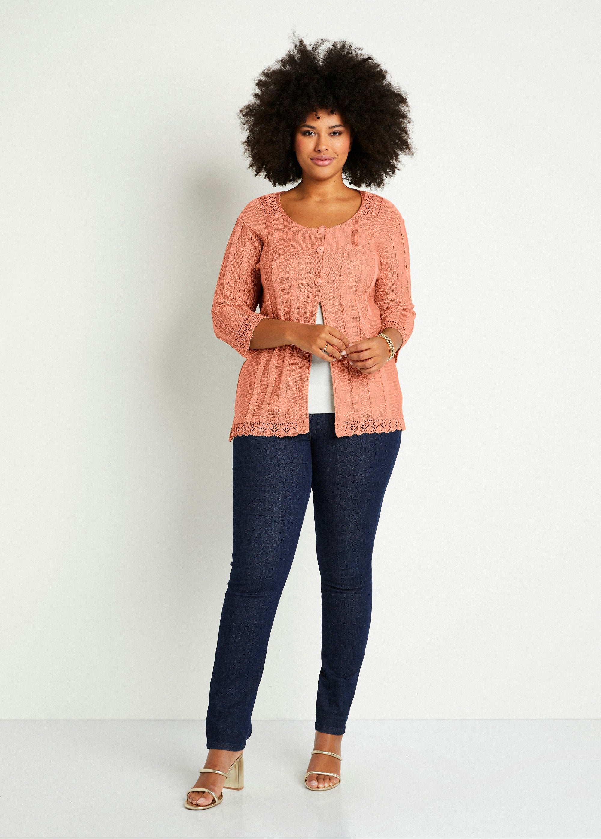 Cardigan_boutonnée_long_ajouré_Abricot_SF1_curvy