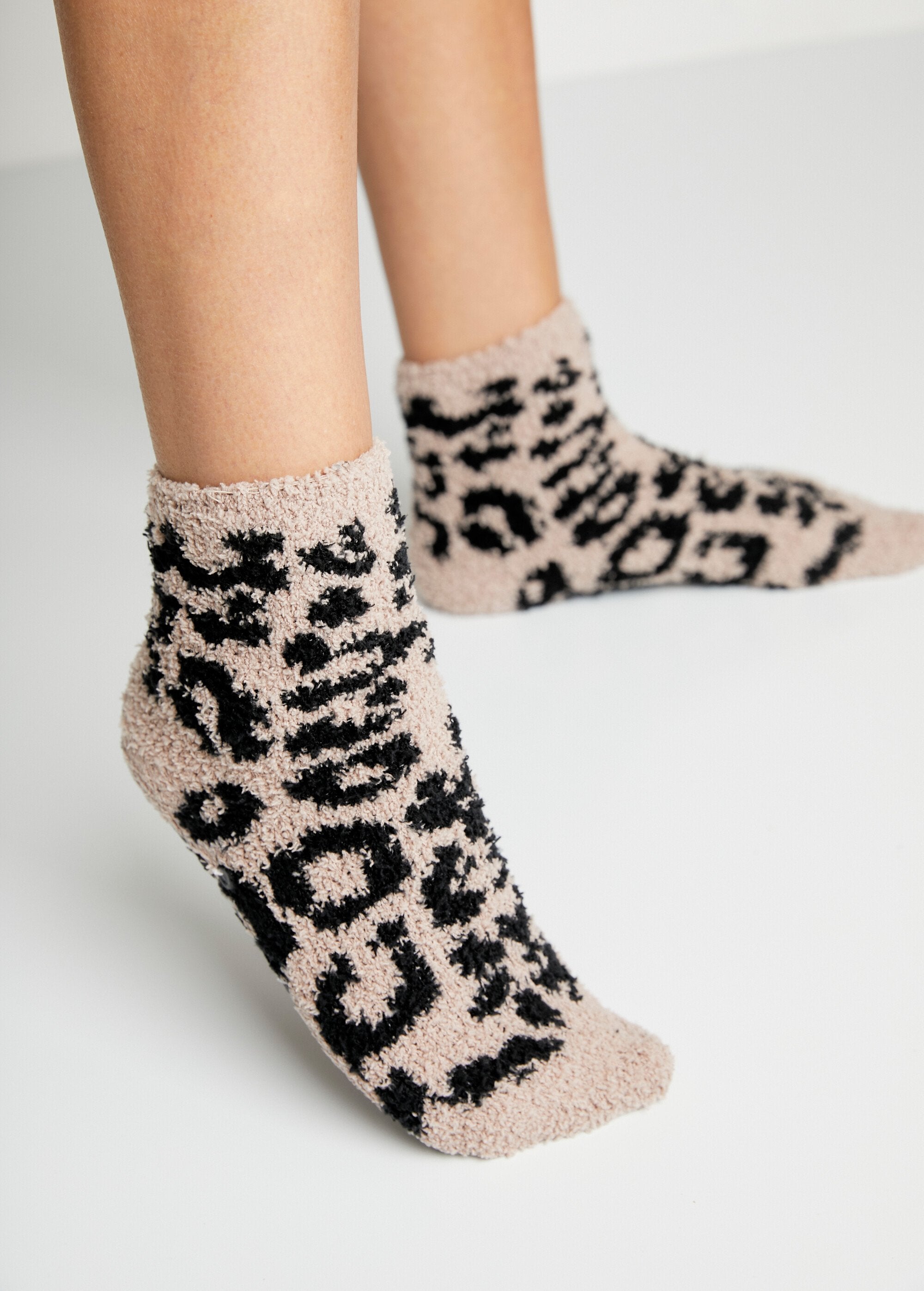 Chaussettes_douceur_antidérapantes_Assortis_noir_lot2_DE1_slim