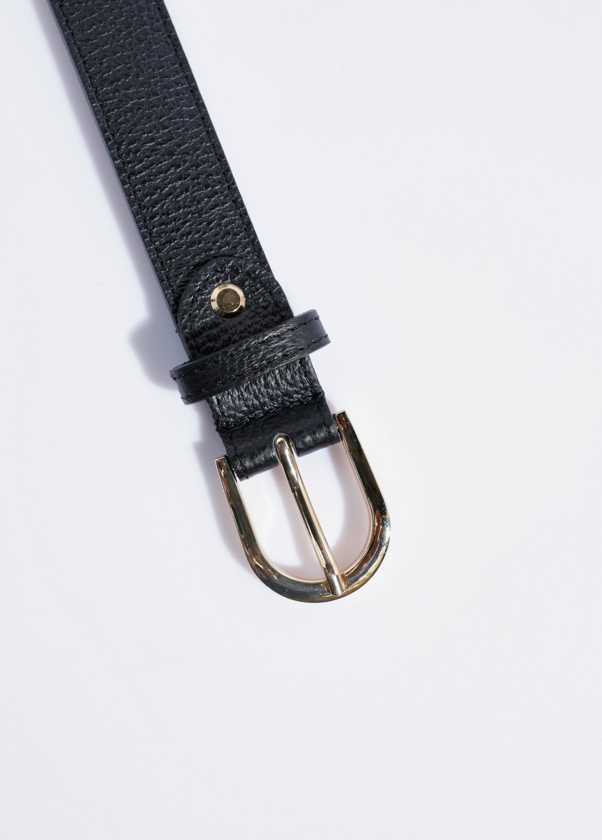 Ceinture_en_cuir_grainé_boucle_métal_Noir_DE1_slim