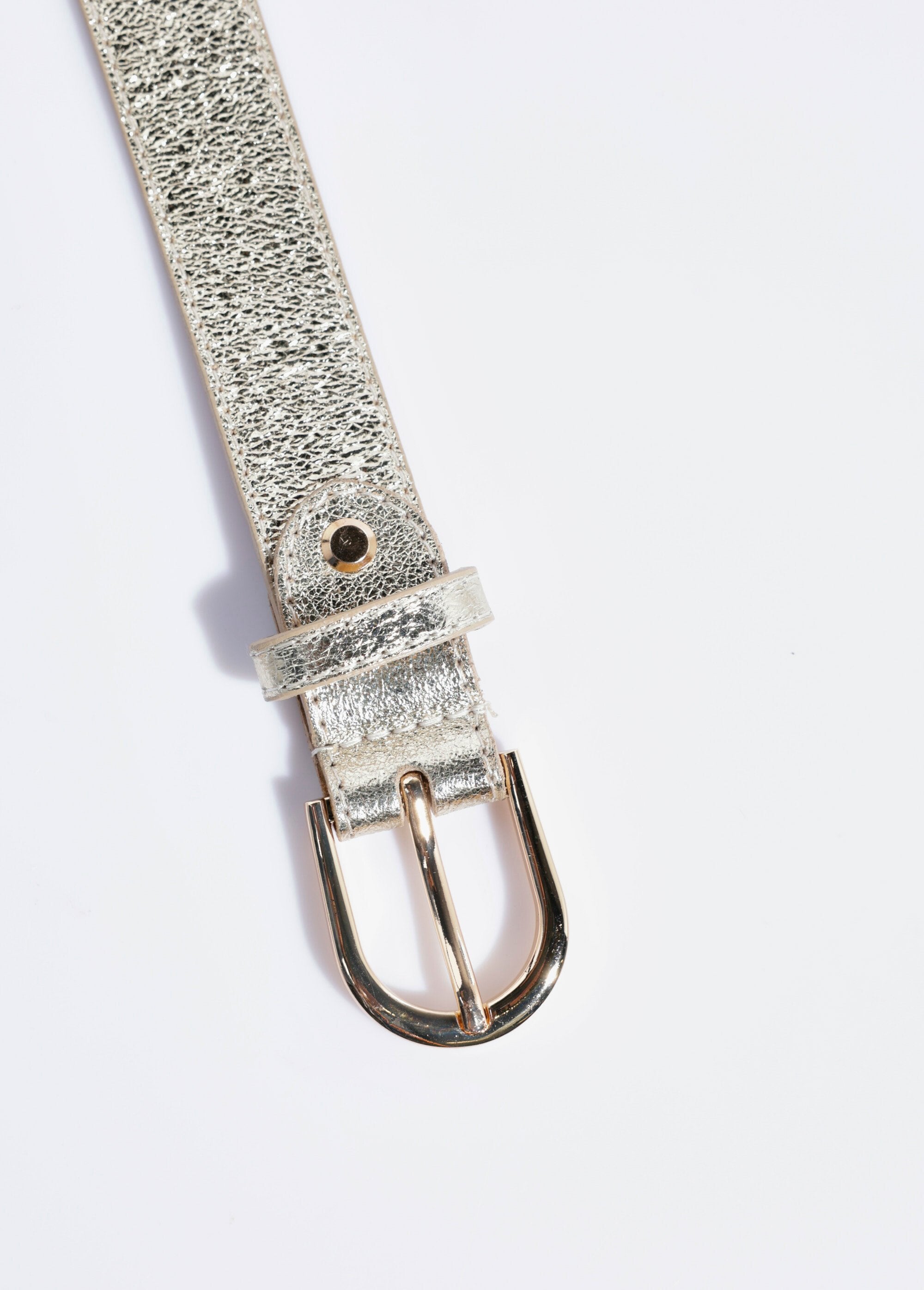 Ceinture_en_cuir_grainé_boucle_métal_Dore_DE1_slim