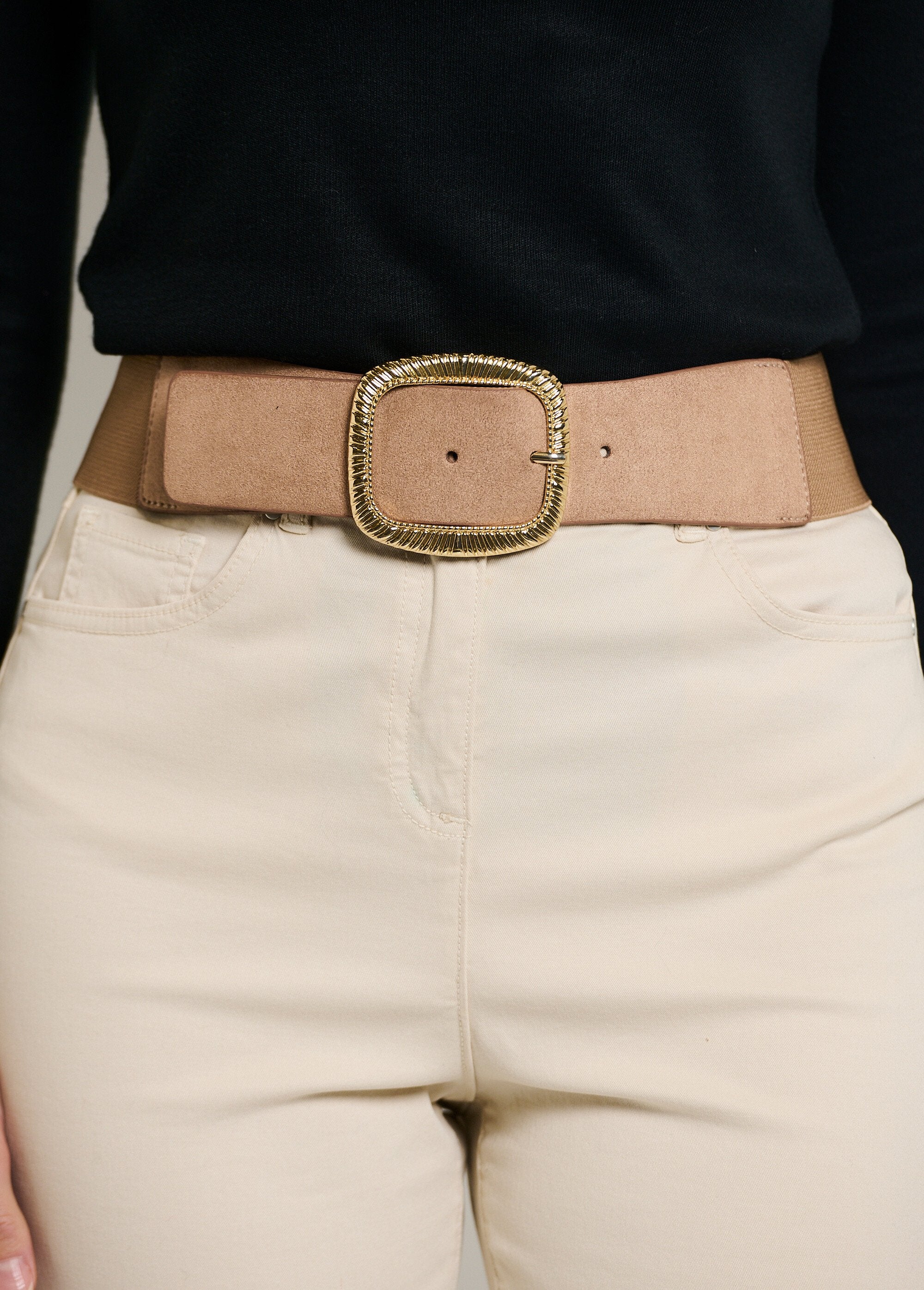 Brede_fancy_riem_met_vierkante_gesp_Taupe_FA1_slim