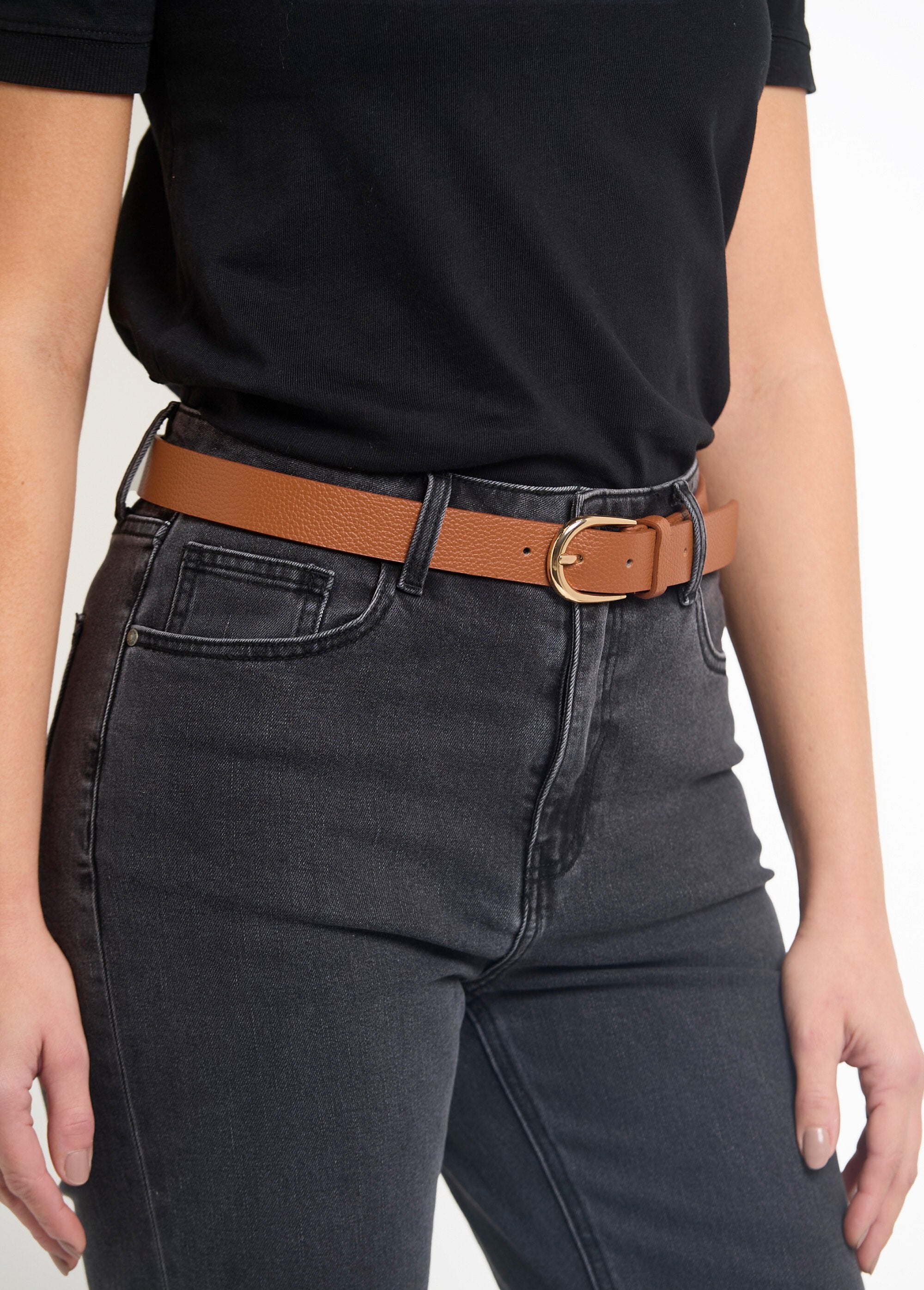 Imitatieleren_riem_met_metalen_gesp_Camel_FA2_slim