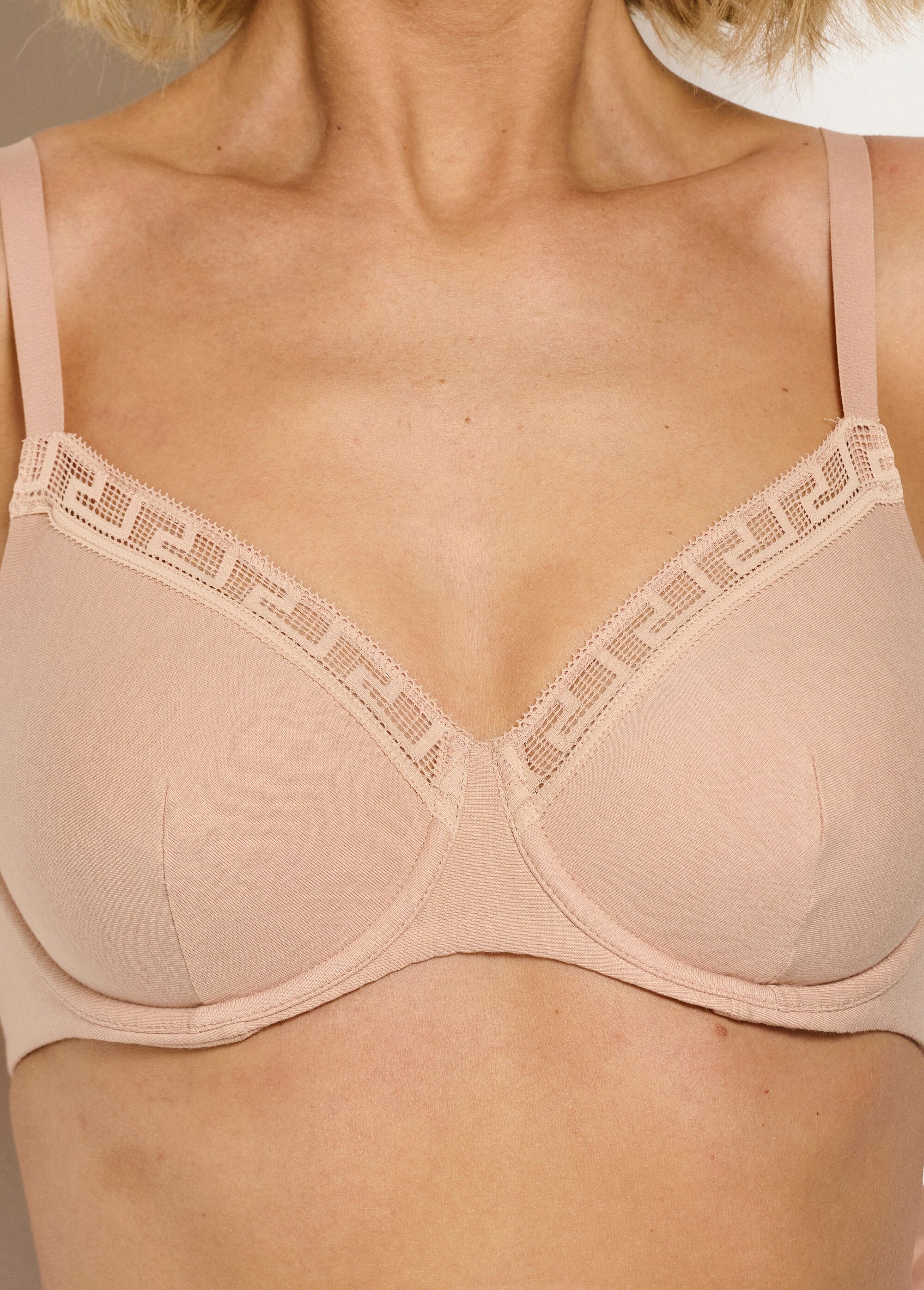 Chantelle®_-_Soutien-gorge_avec_armatures_Mellow_Bliss_by_Easy_Feel_Nude_DE1_slim