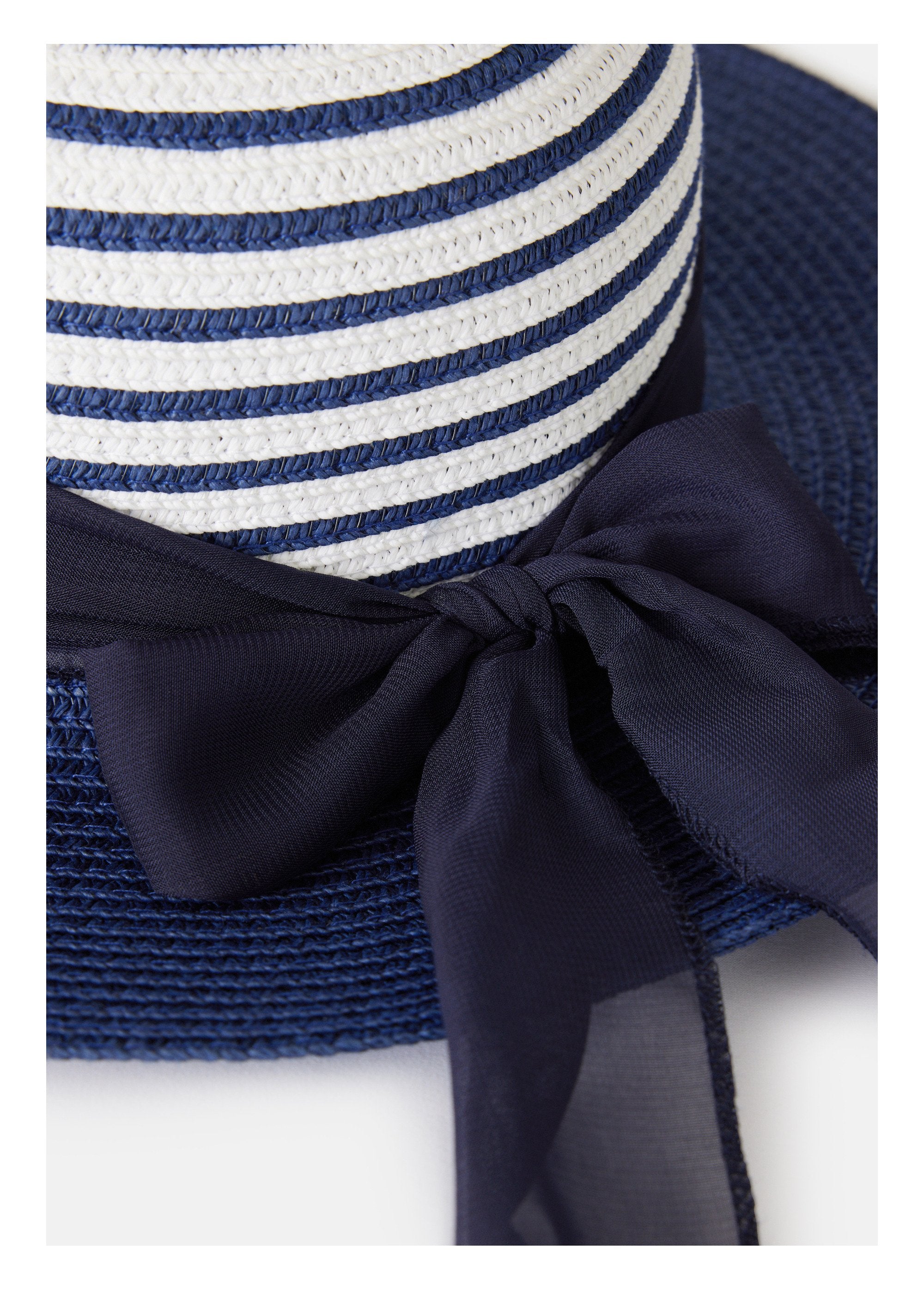 Striped_straw_hat_with_ribbon_and_bow_Marine_DE2_slim