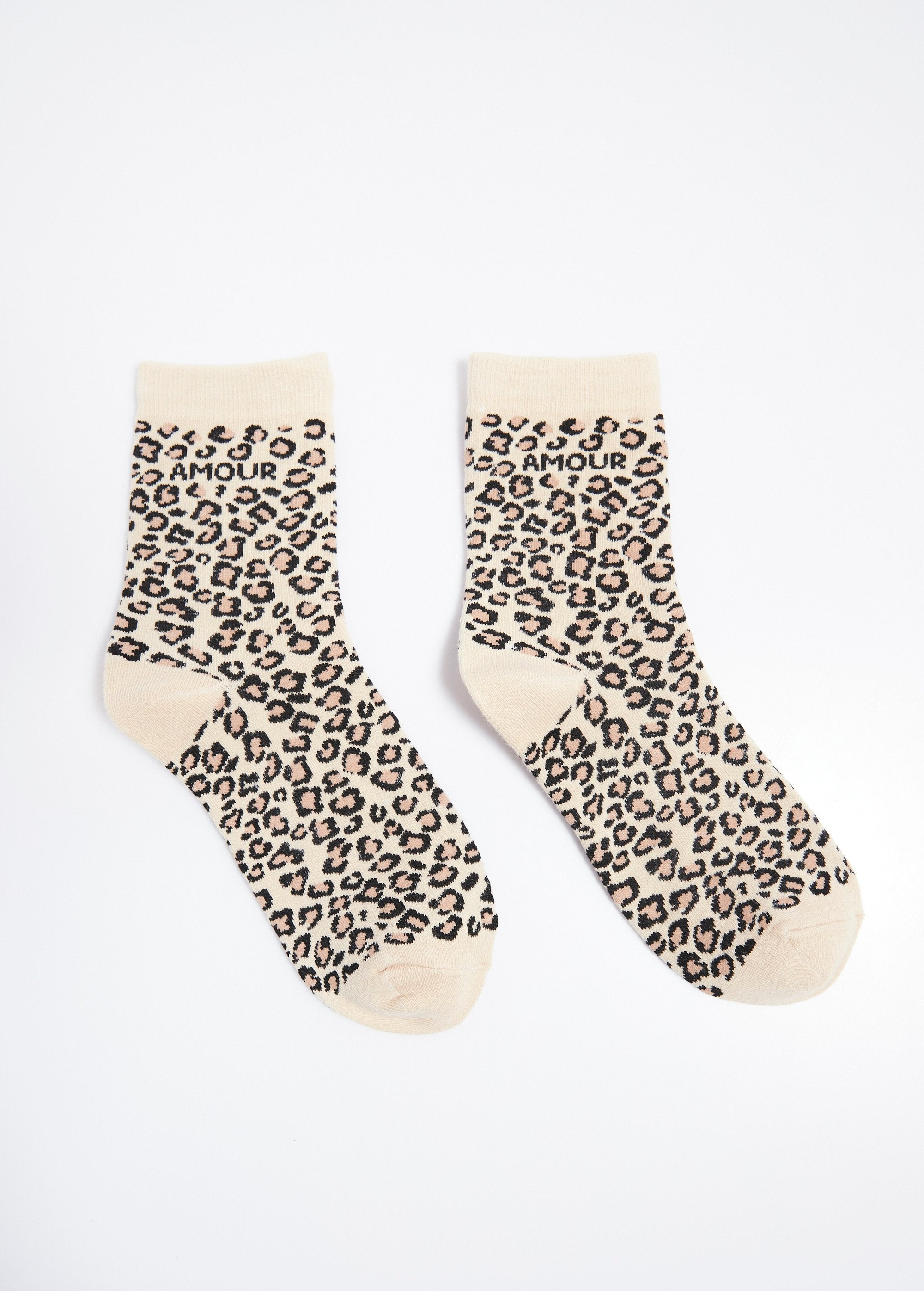 Sokken_met_luipaardprint_en_LOVE_boodschap_Leopard_FA1_slim