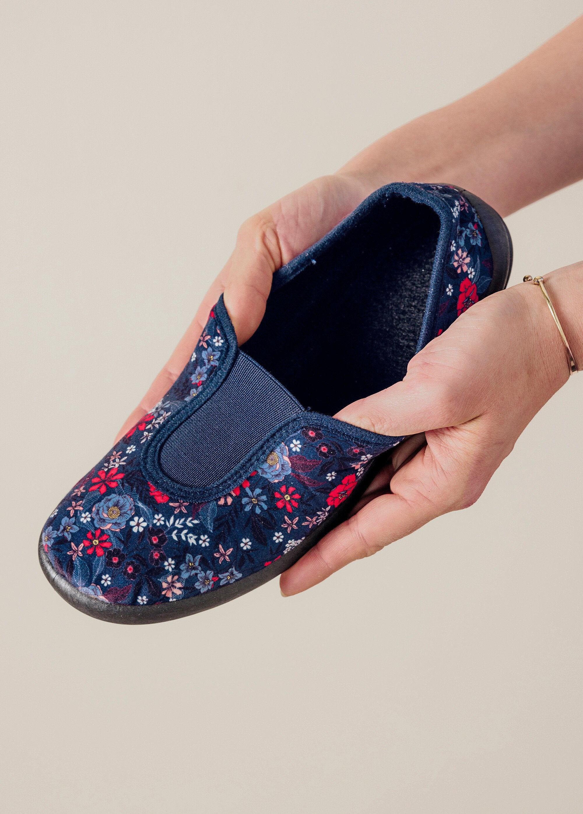 Elasticated_comfort_width_ballerina_slipper_Marine_DE1_slim