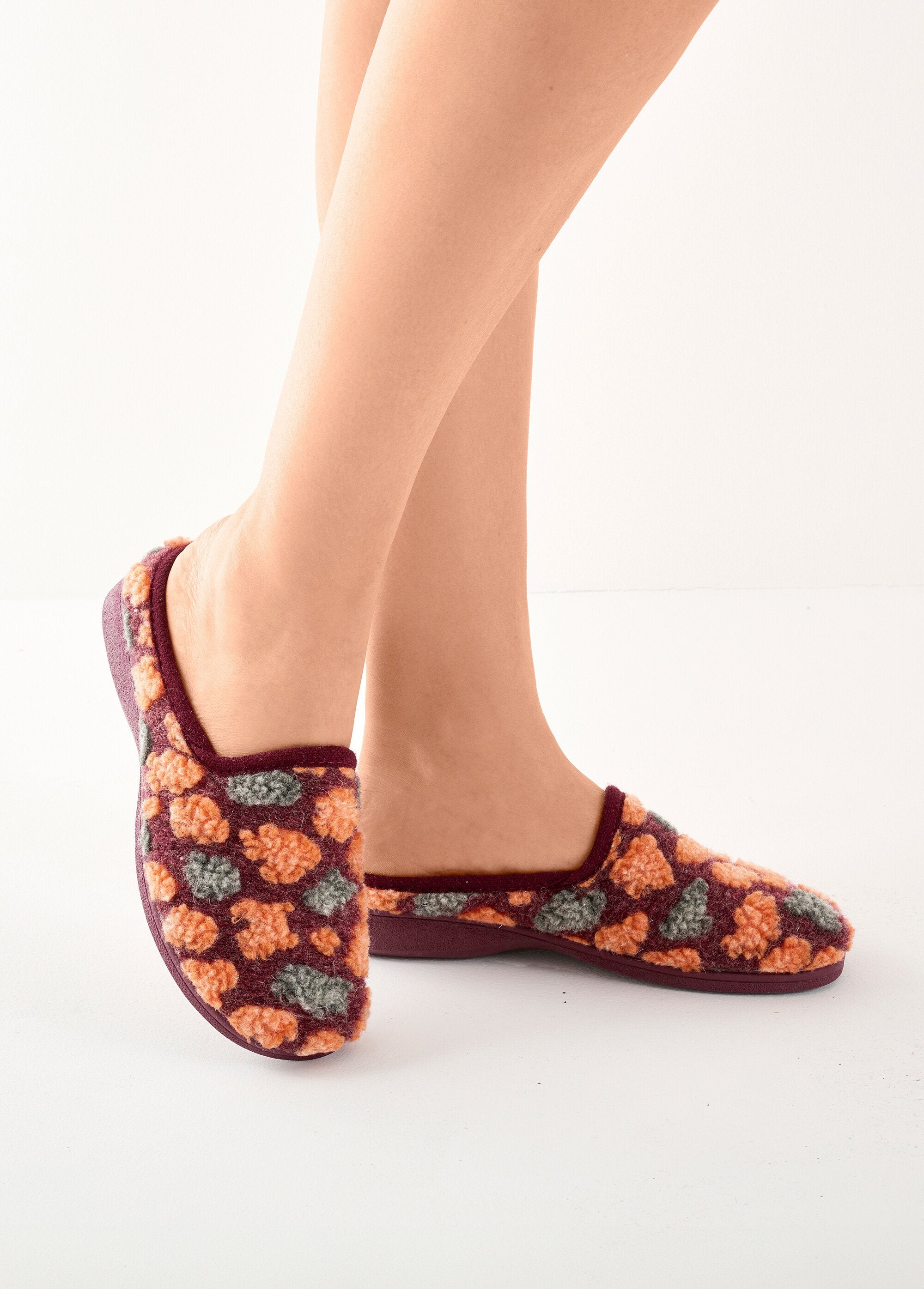 Comfort_width_mule_slipper_Bordeaux_SF1_slim