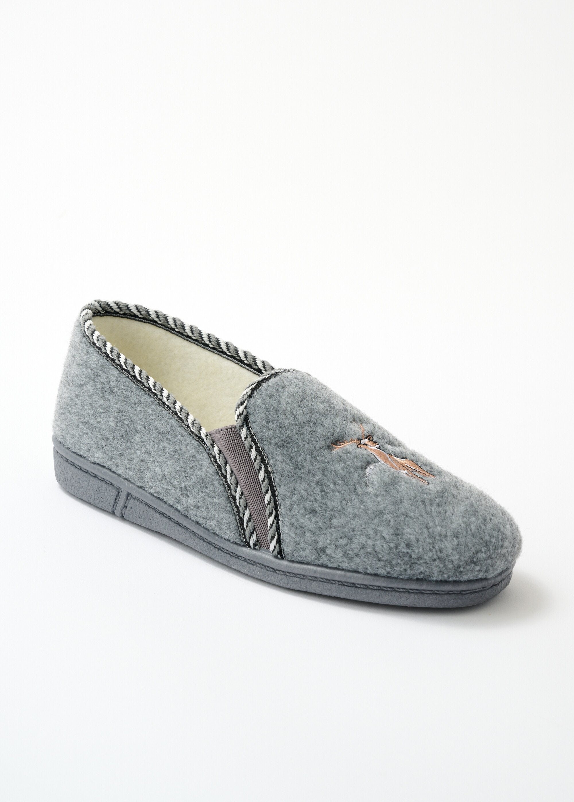 Chausson_mocassin_grande_largeur_mixte_brodé_Gris_FA1_slim