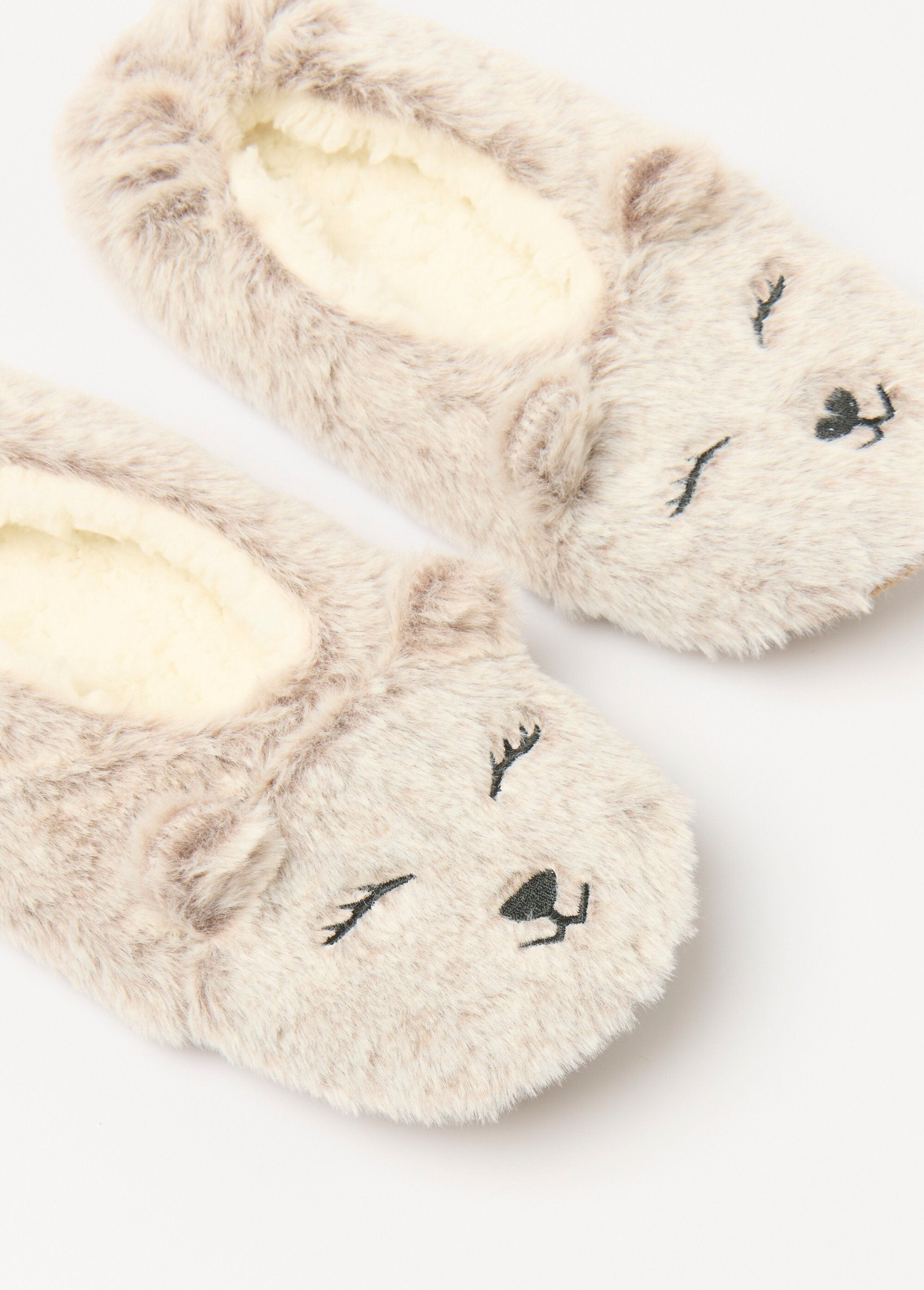 Warme_pantoffels_van_imitatiebont_Beige_DE1_slim