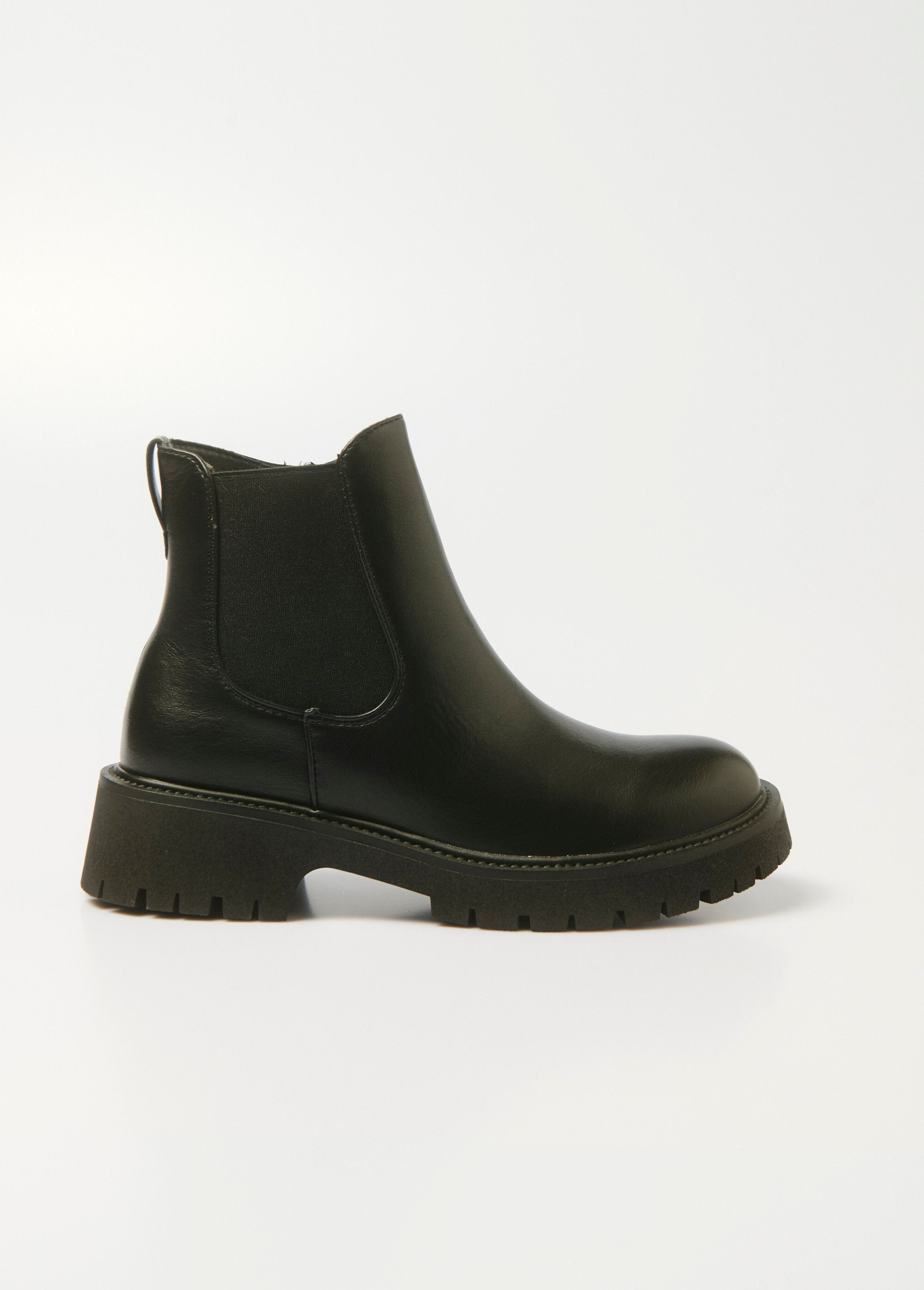 Chelsea_boots_met_rits_en_dikke_gekartelde_zool_Noir_DR1_slim