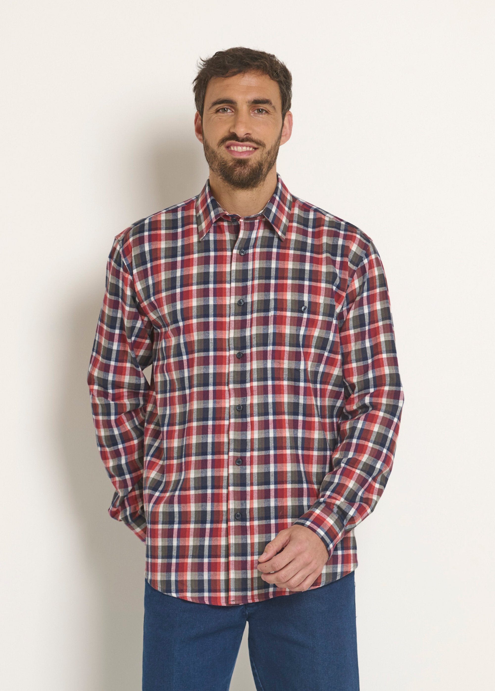 Chemise_à_carreaux_flanelle_chaude,_foncé_Carreaux_rouge_et_noir_FA1_slim