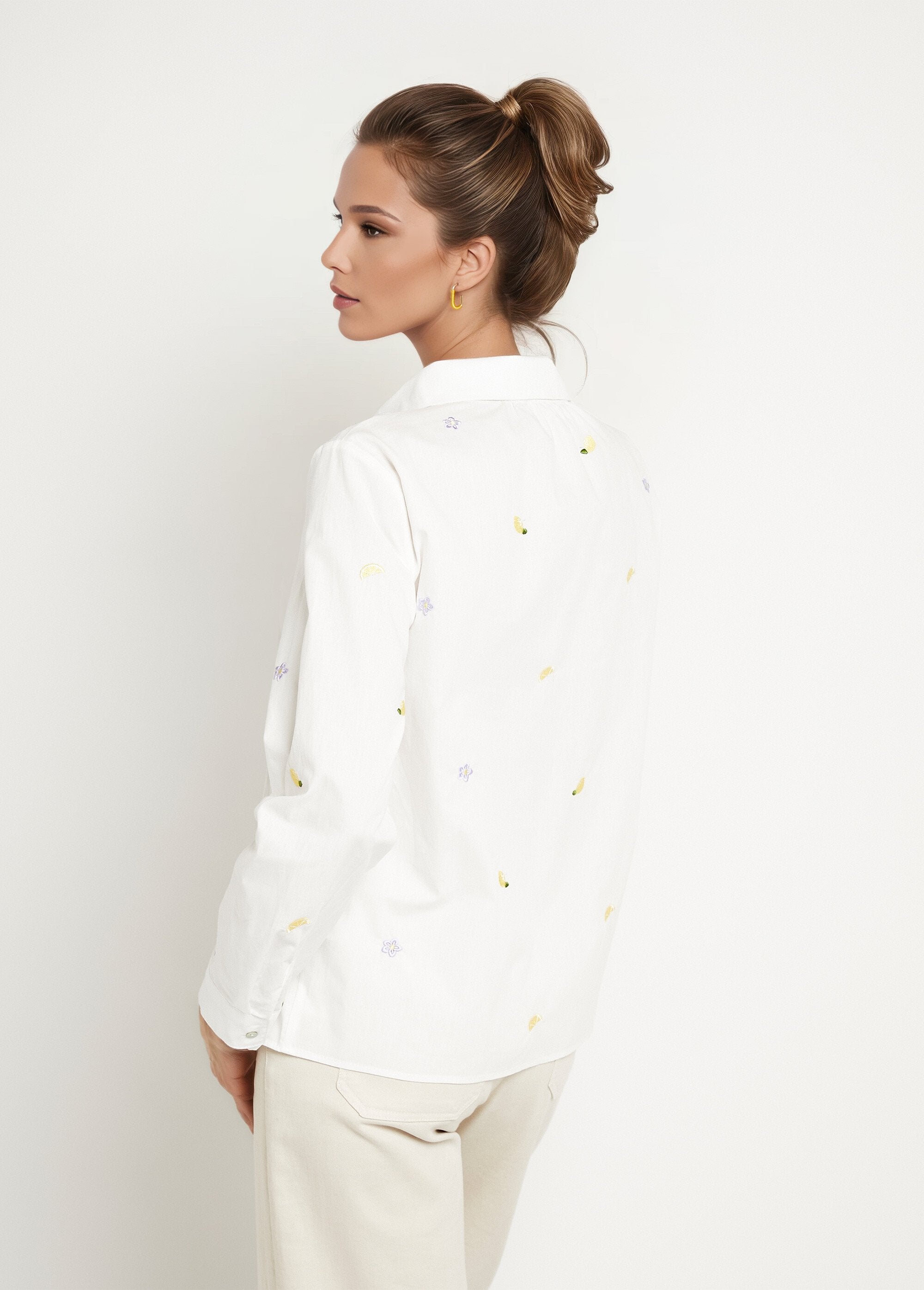 Chemise_broderies_fleurs_et_fruits_Blanc_DO1_slim