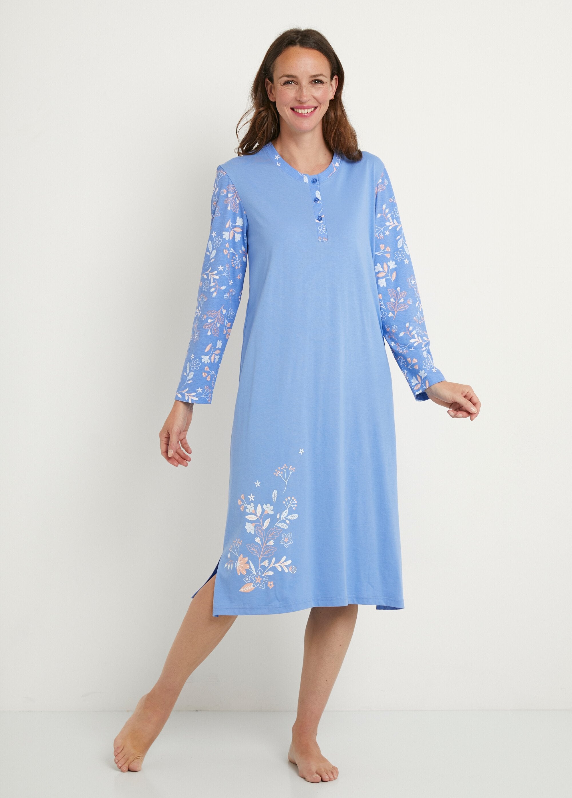 Chemise_de_nuit_mi_longue_coton_uni_motif_fleuri_Imprime_bleu_et_rose_FA1_slim