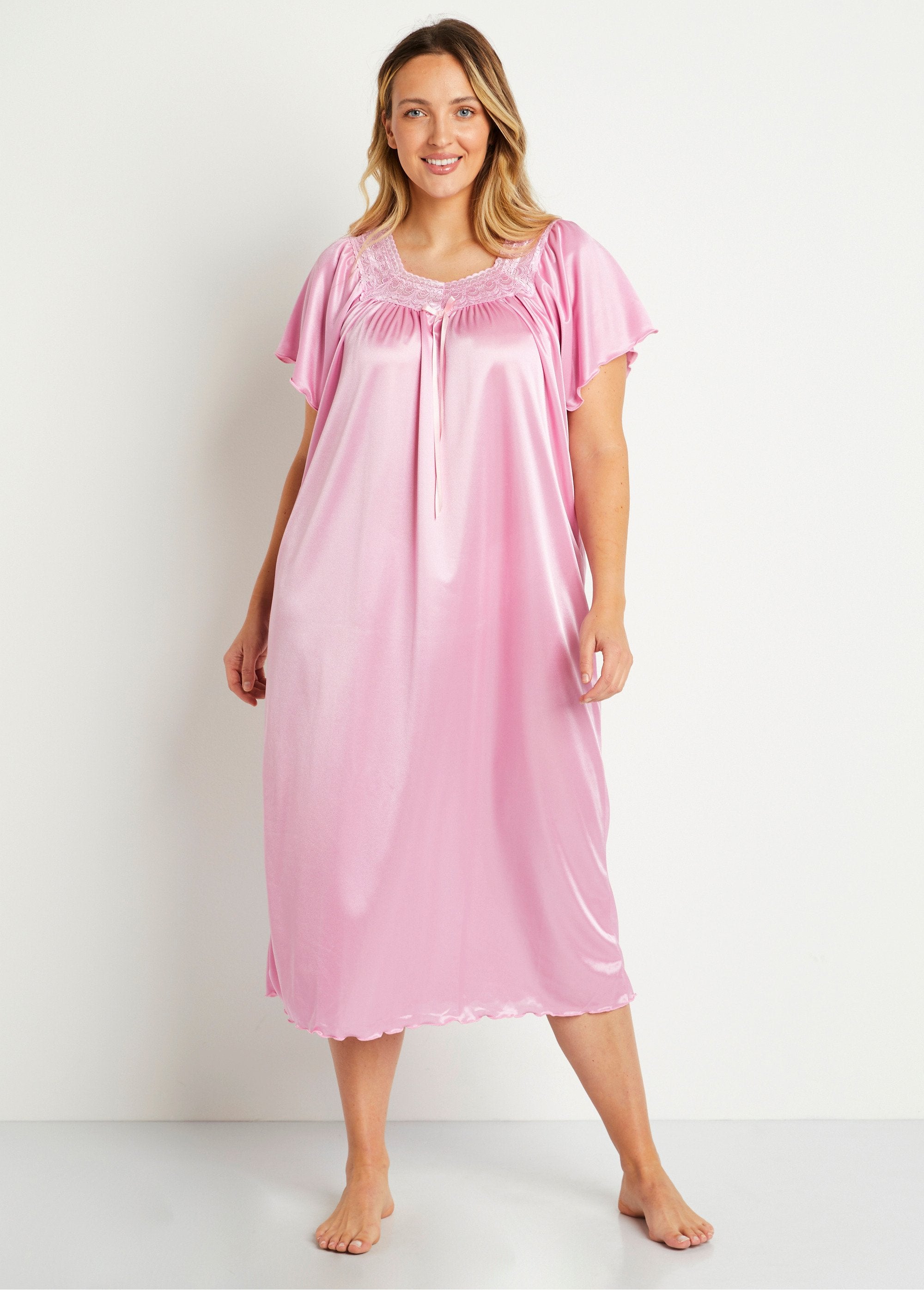 Chemise_de_nuit_satinée_longue_antistatique_dentelle_Rose_FA1_curvy