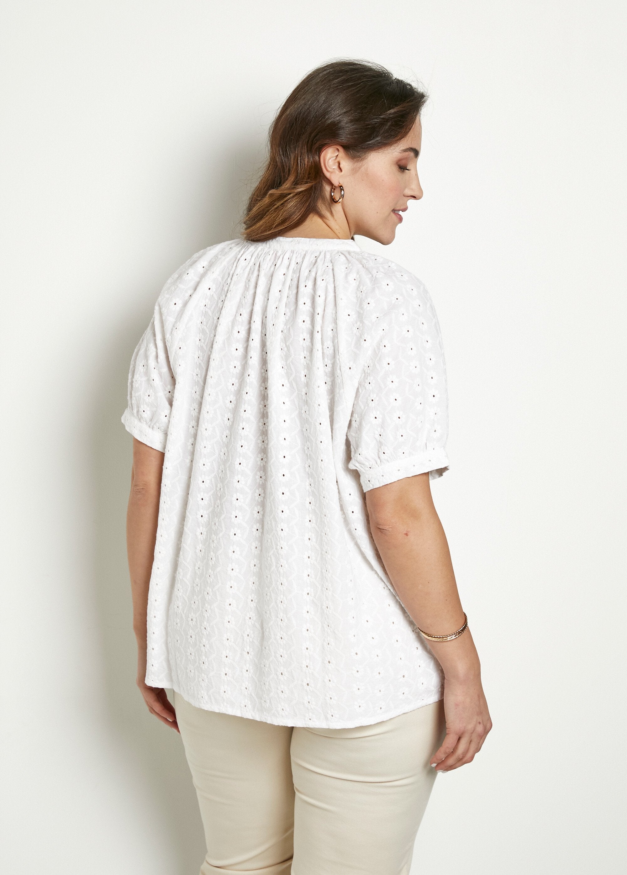 Chemisier_ample_coton_brodé_sans_col_Blanc_DO1_curvy