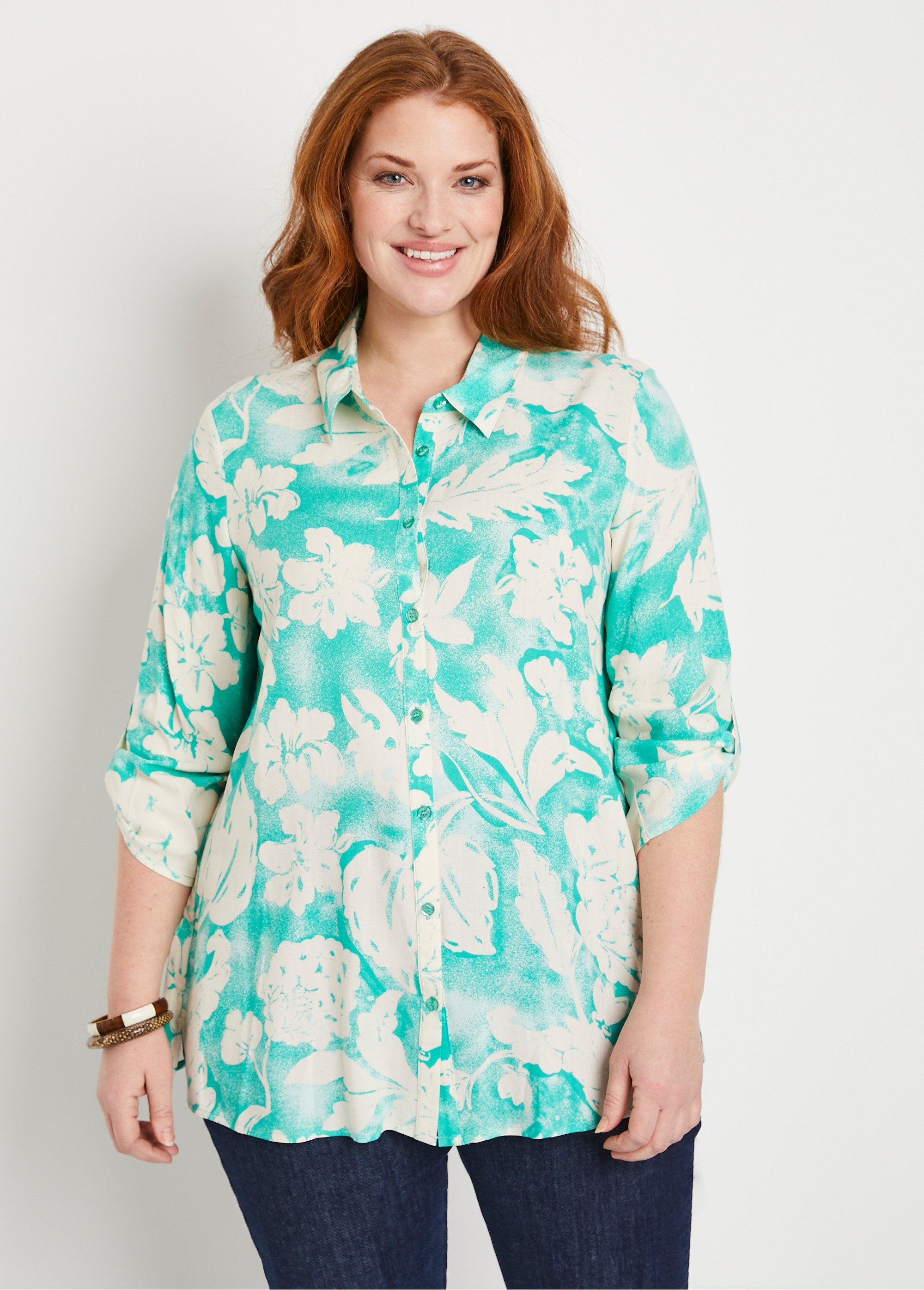 Losvallende_lange_gebloemde_blouse_Groen_en_wit_FA1_curvy