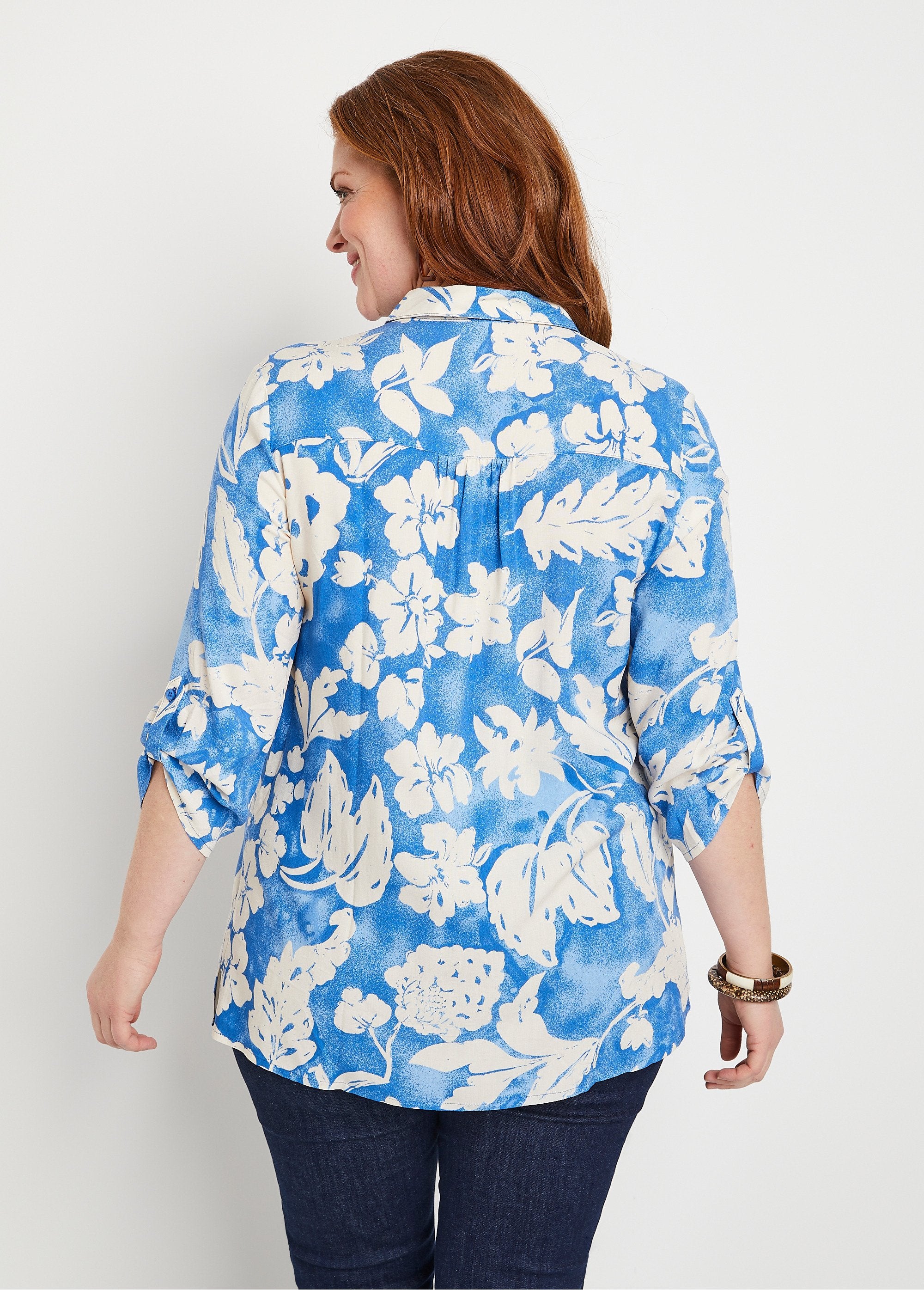 Blusa_longa_floral_solta_Azul_e_branco_DO1_curvy