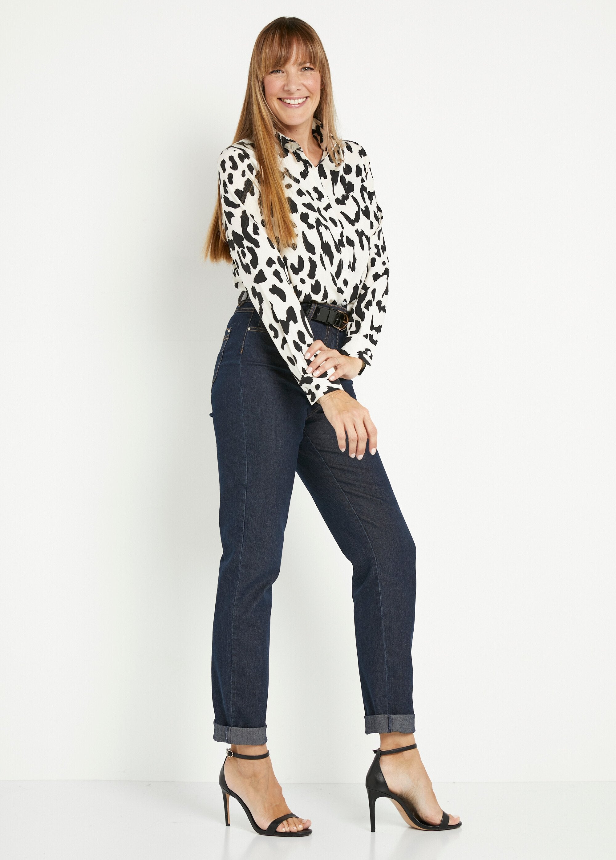 Luipaard_blouse_met_lange_mouwen_en_knoopsluiting_Leopard_SF1_slim