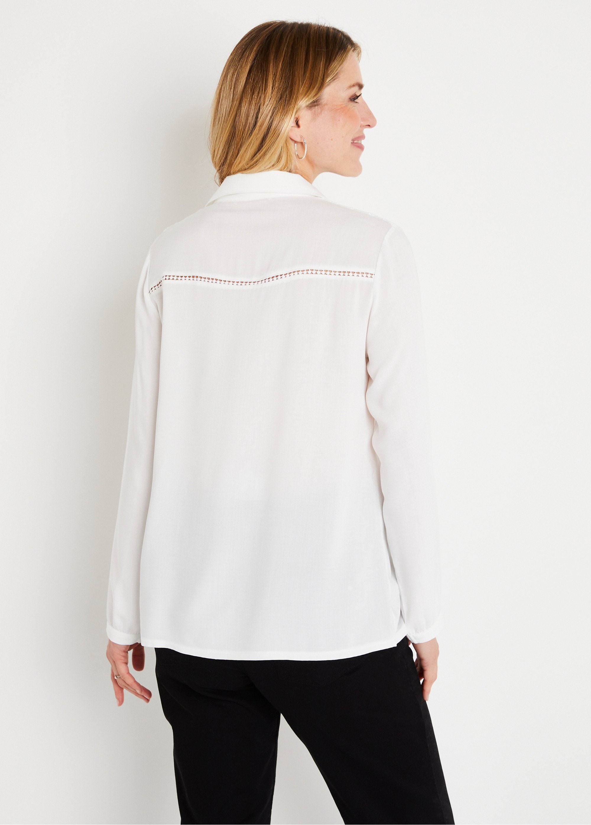 Blusa_com_botões_bordados_e_lisos_Ecru_DO1_slim