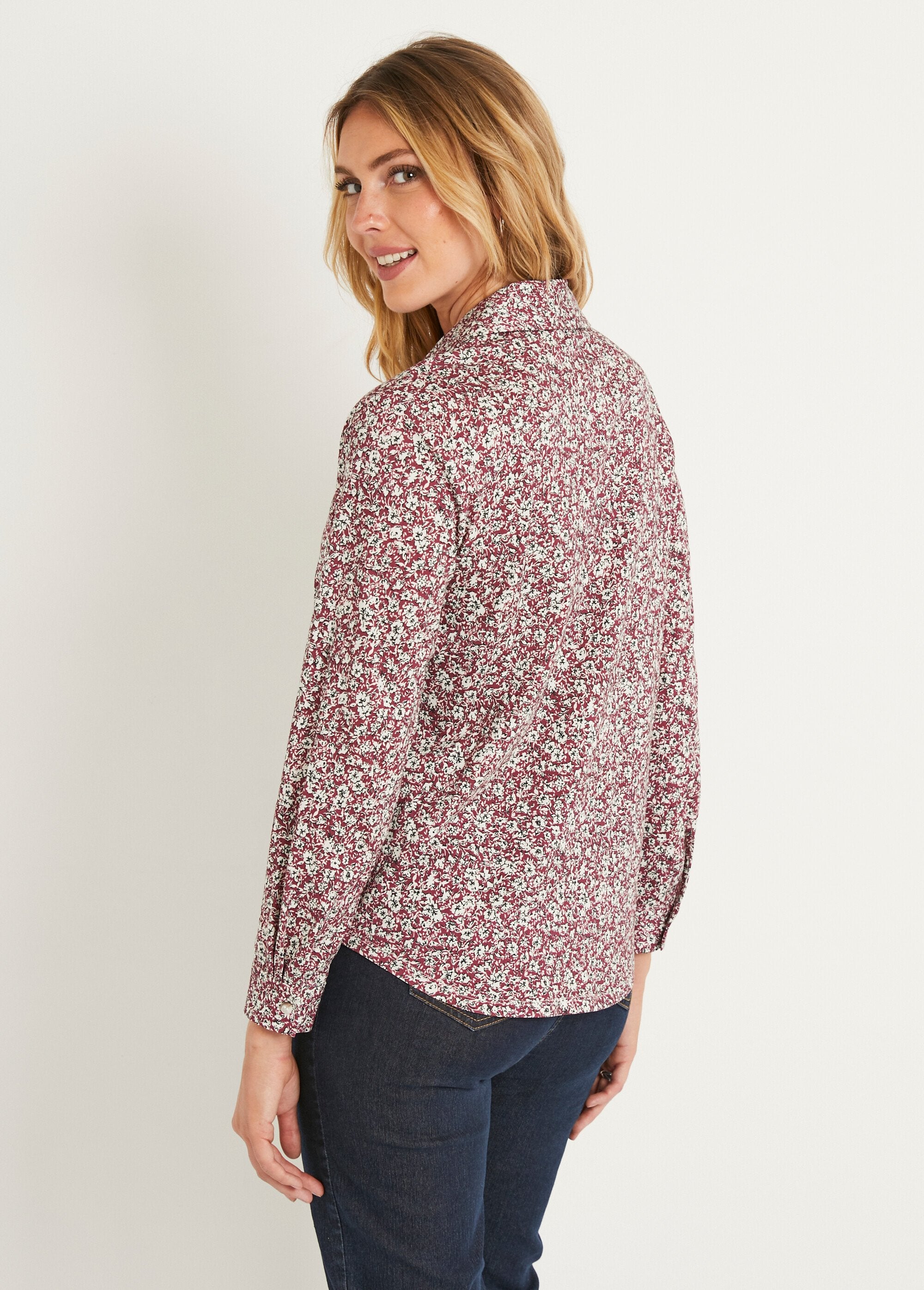 Katoenen_blouse_met_rechte_knopen_Bordeau_DO1_slim