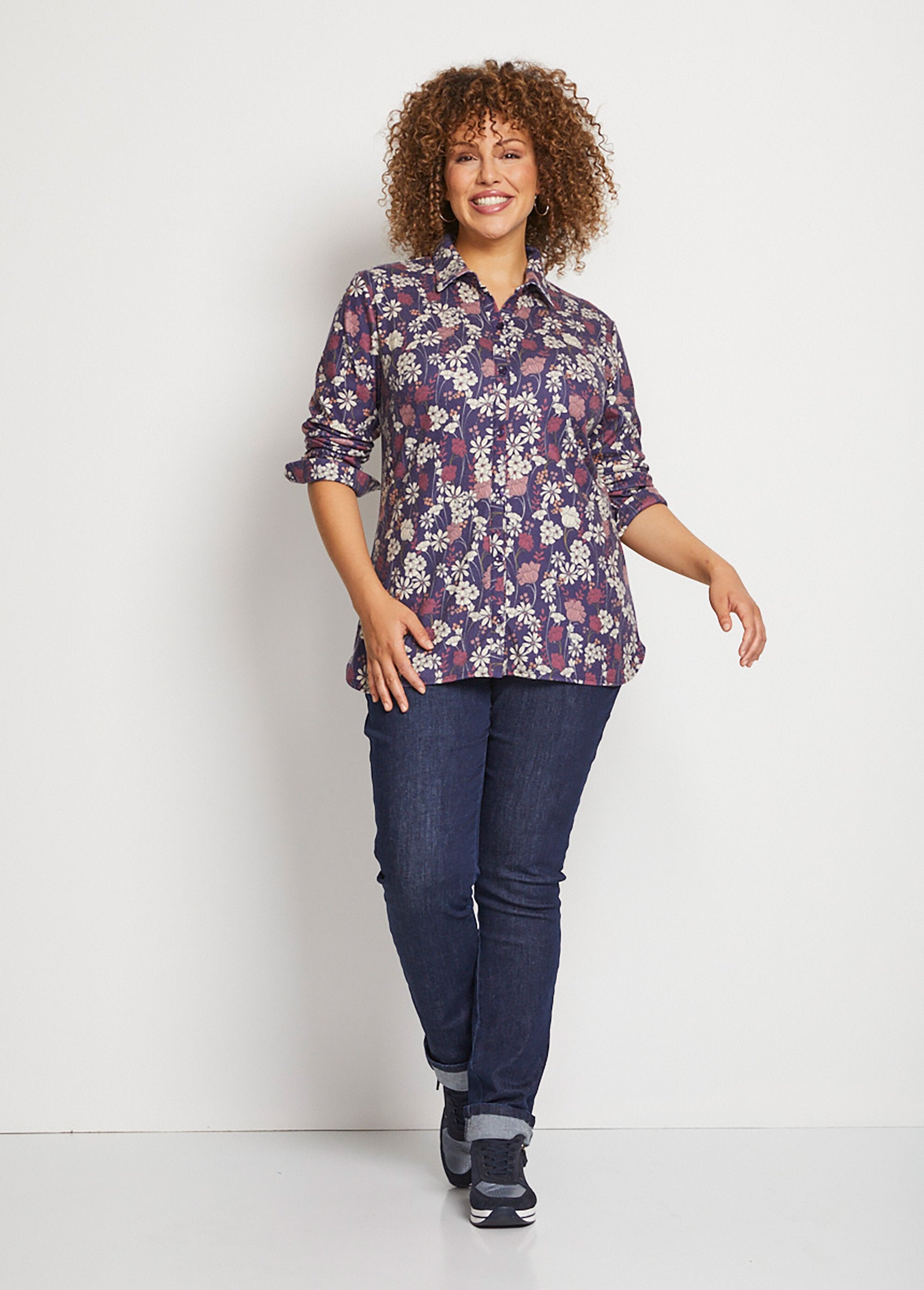 Blusa_de_malha_floral_quente_Fundo_da_Marinha_SF1_curvy