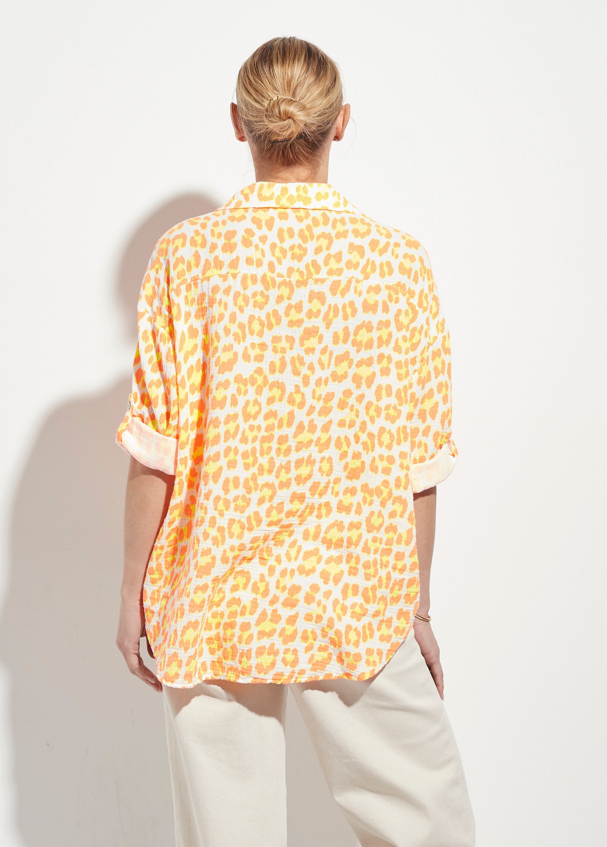 Fluorescerende_luipaardblouse_van_katoenen_gaas_Orange_DO1_slim