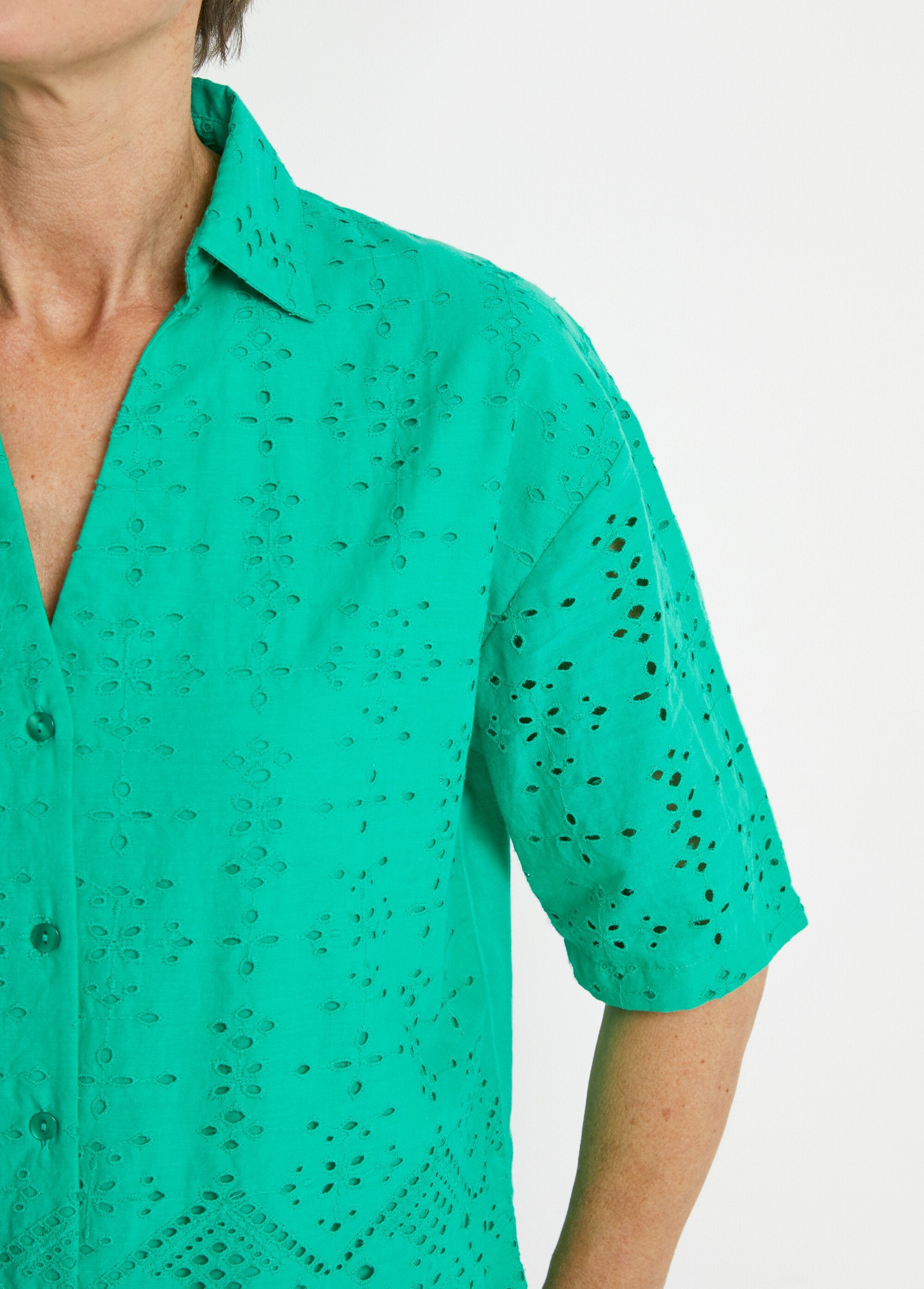 Blusa_de_manga_curta_bordada_VERDE_DE2_slim