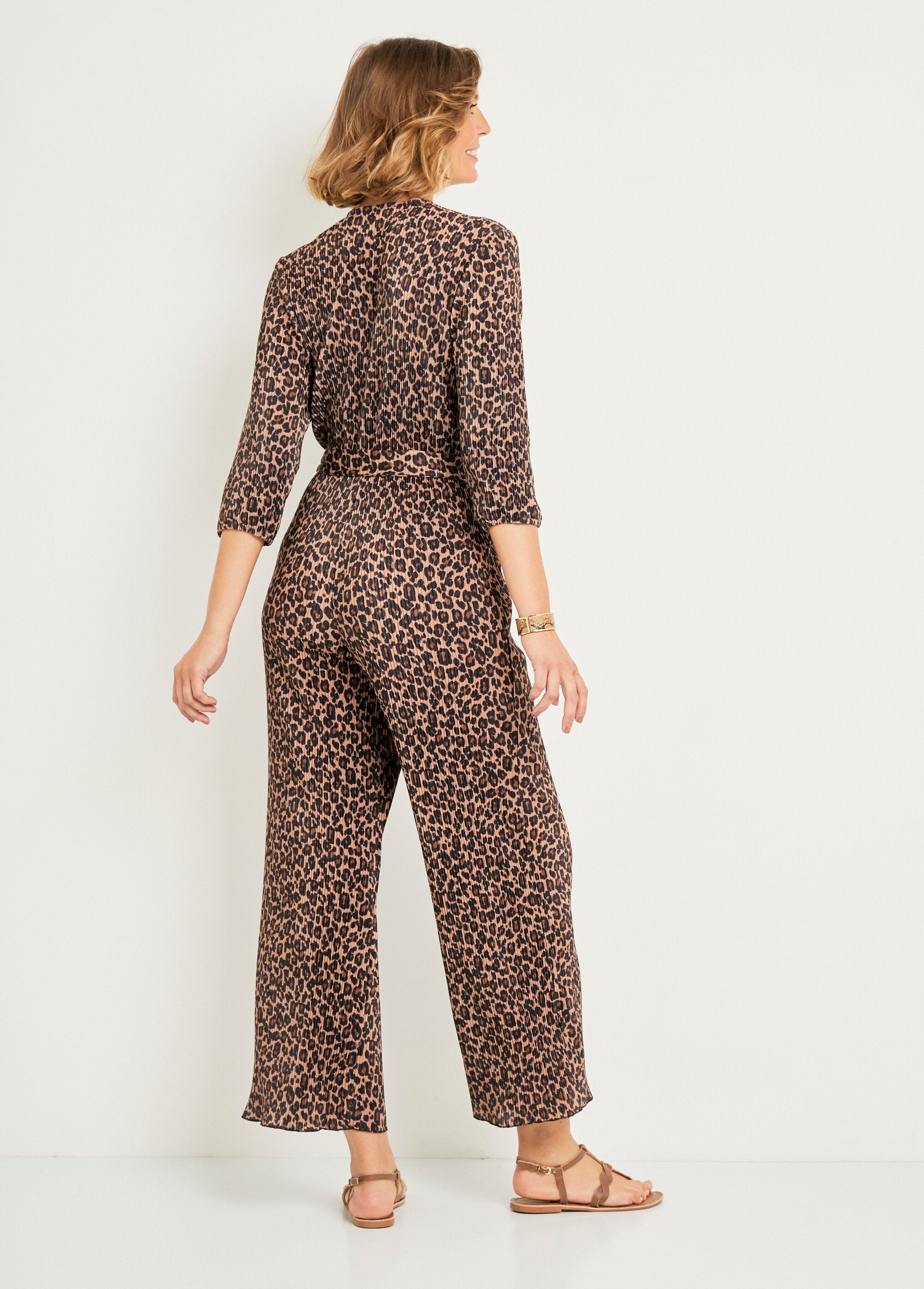 Jumpsuit_met_luipaardprint_en_plooien_Imprime_leopard_DO1_slim