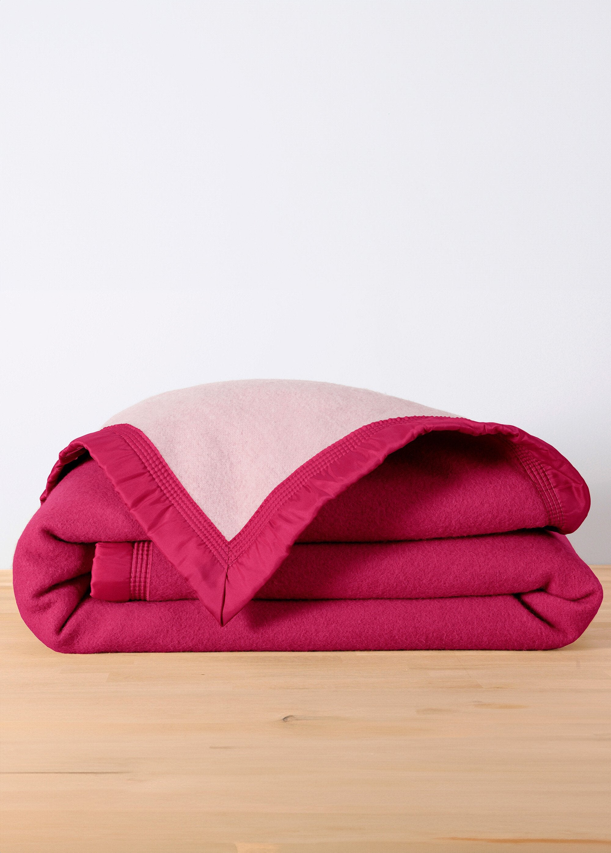 Couverture_bicolore_pure_laine_600_g/m²_Framboise_FA1_slim