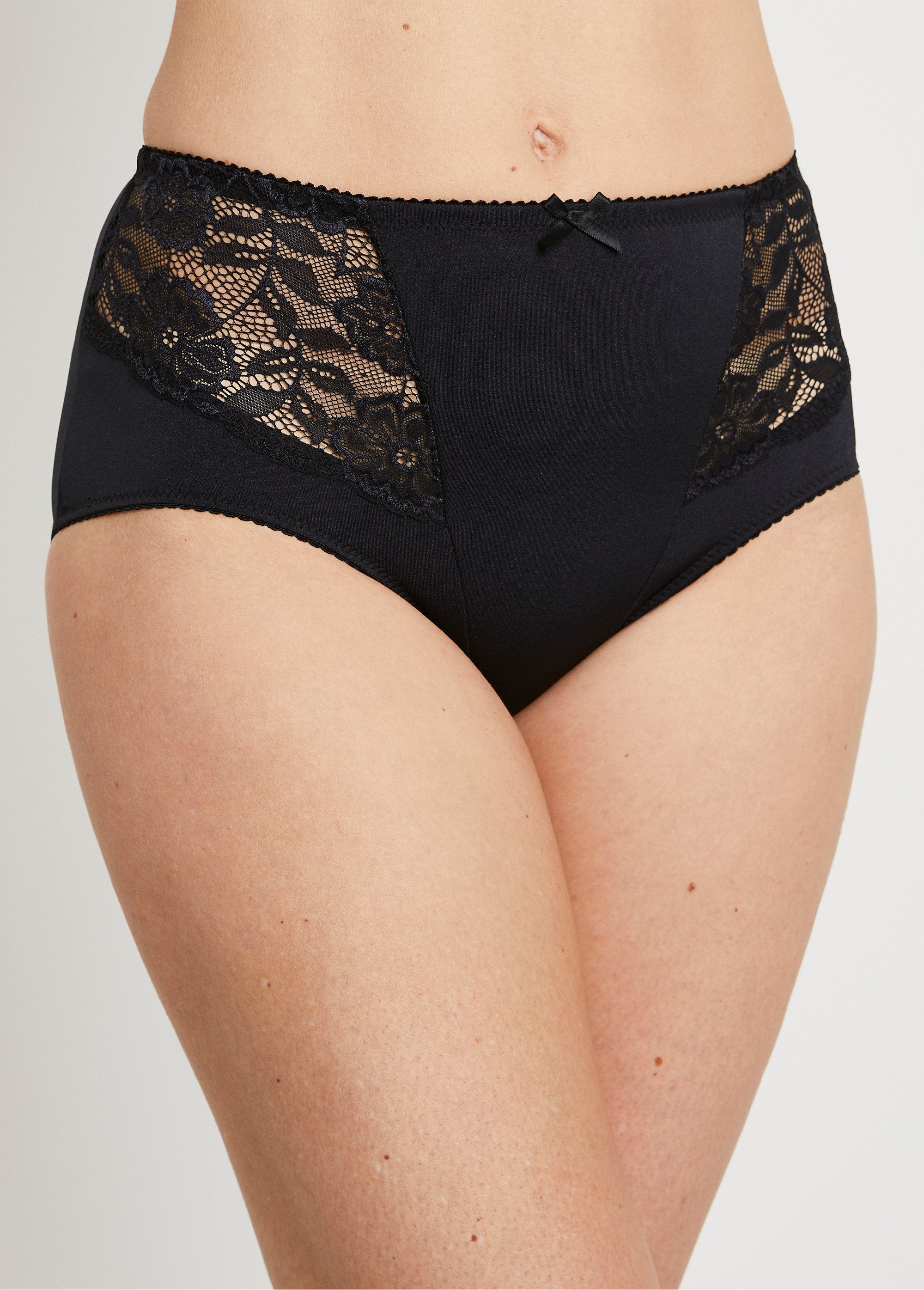 Culotte_gainante_maille_microfibre_et_dentelle_Noir_FA1_slim