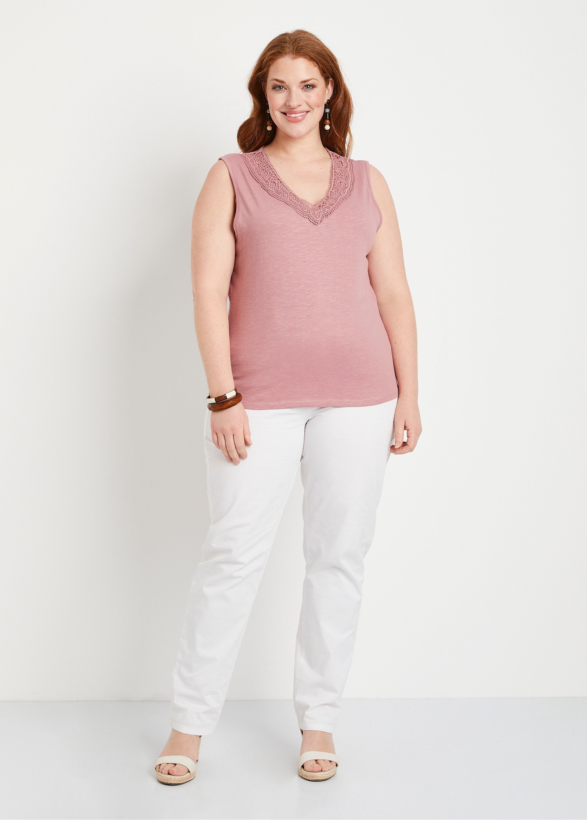 Tanktop_van_katoen_en_macramé_Roze_SF1_curvy