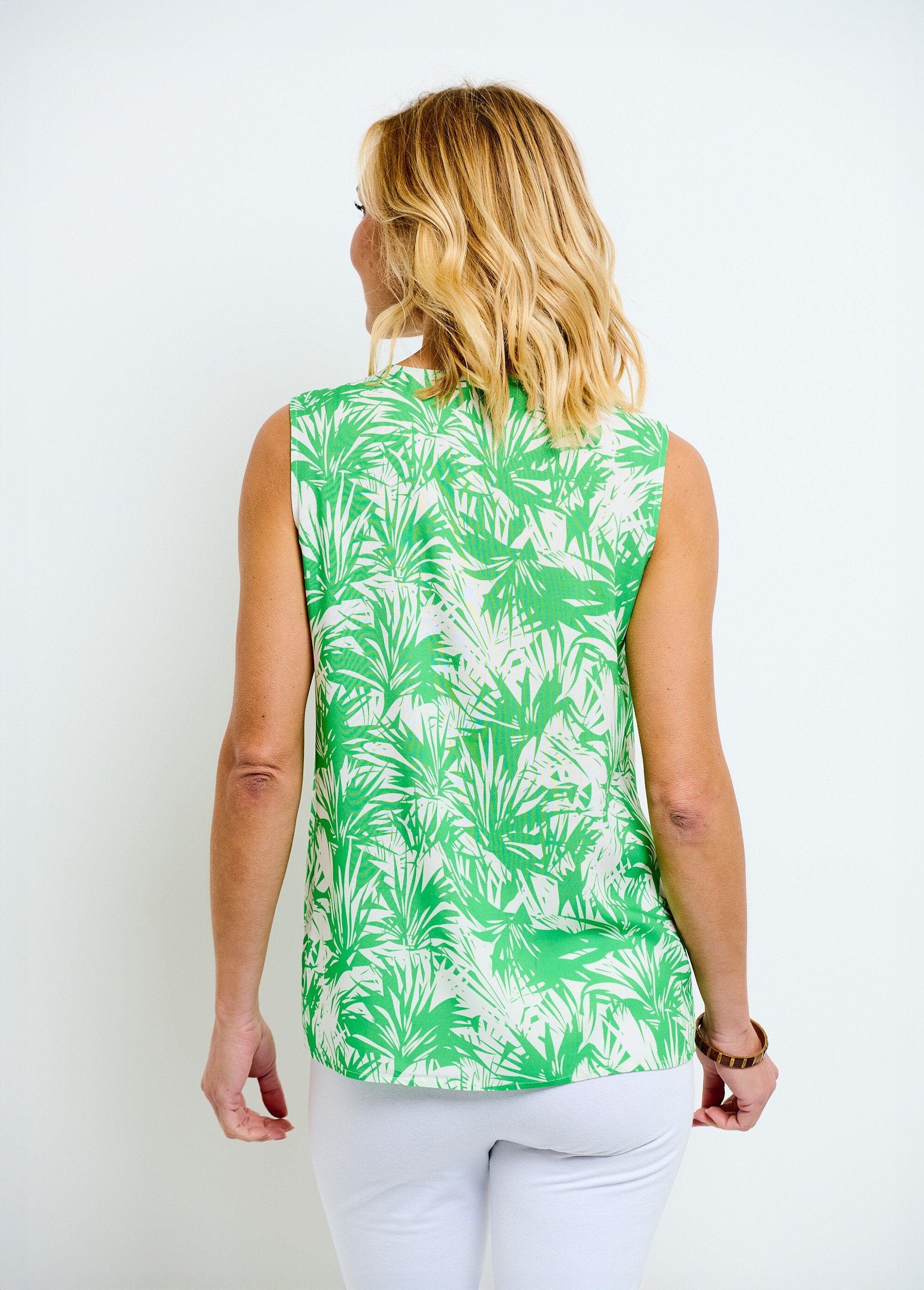 Long_round_neck_tank_top,_plain_or_printed_Green_and_white_DO1_slim