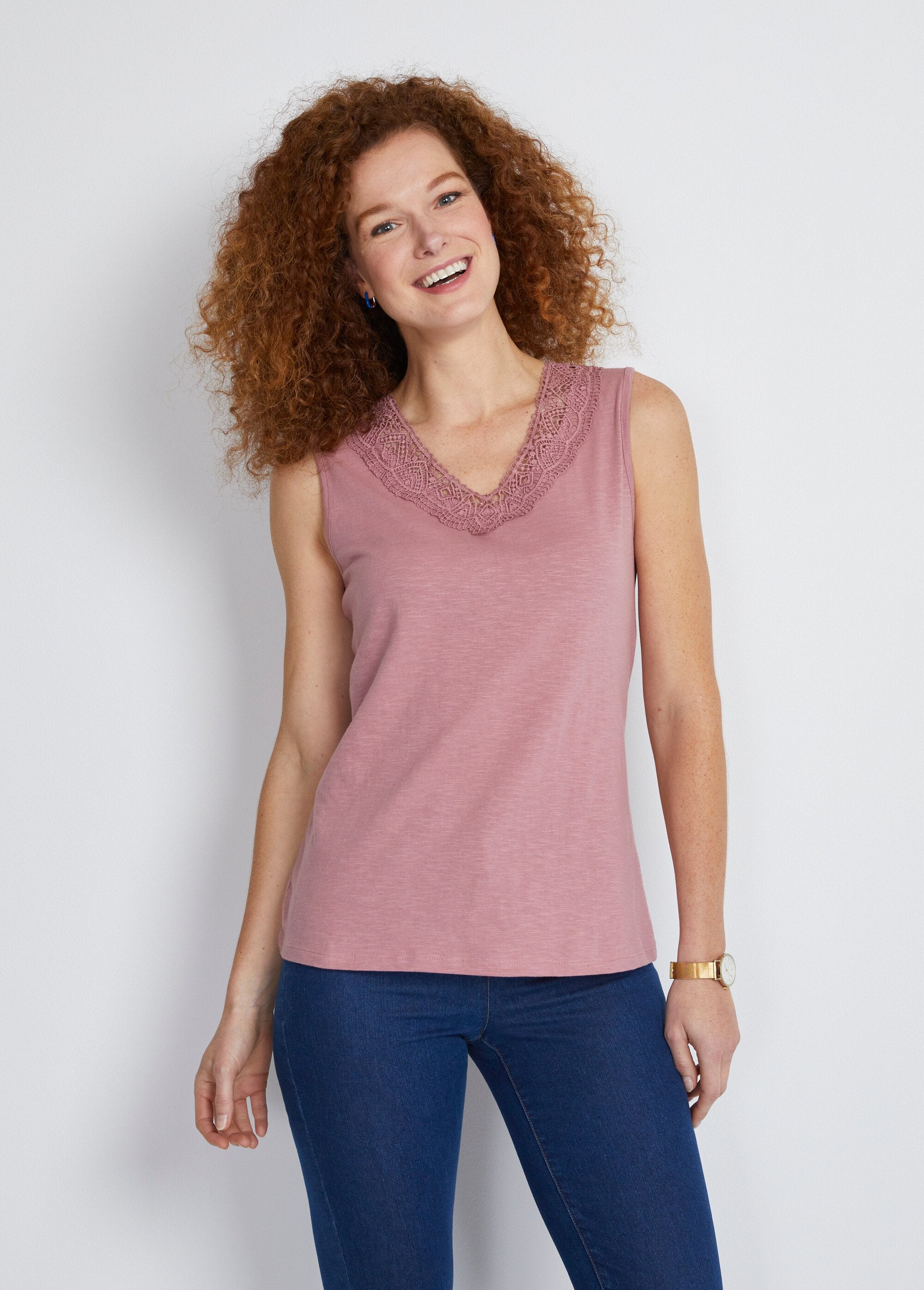 Tanktop_van_katoen_en_macramé_Roze_FA1_slim