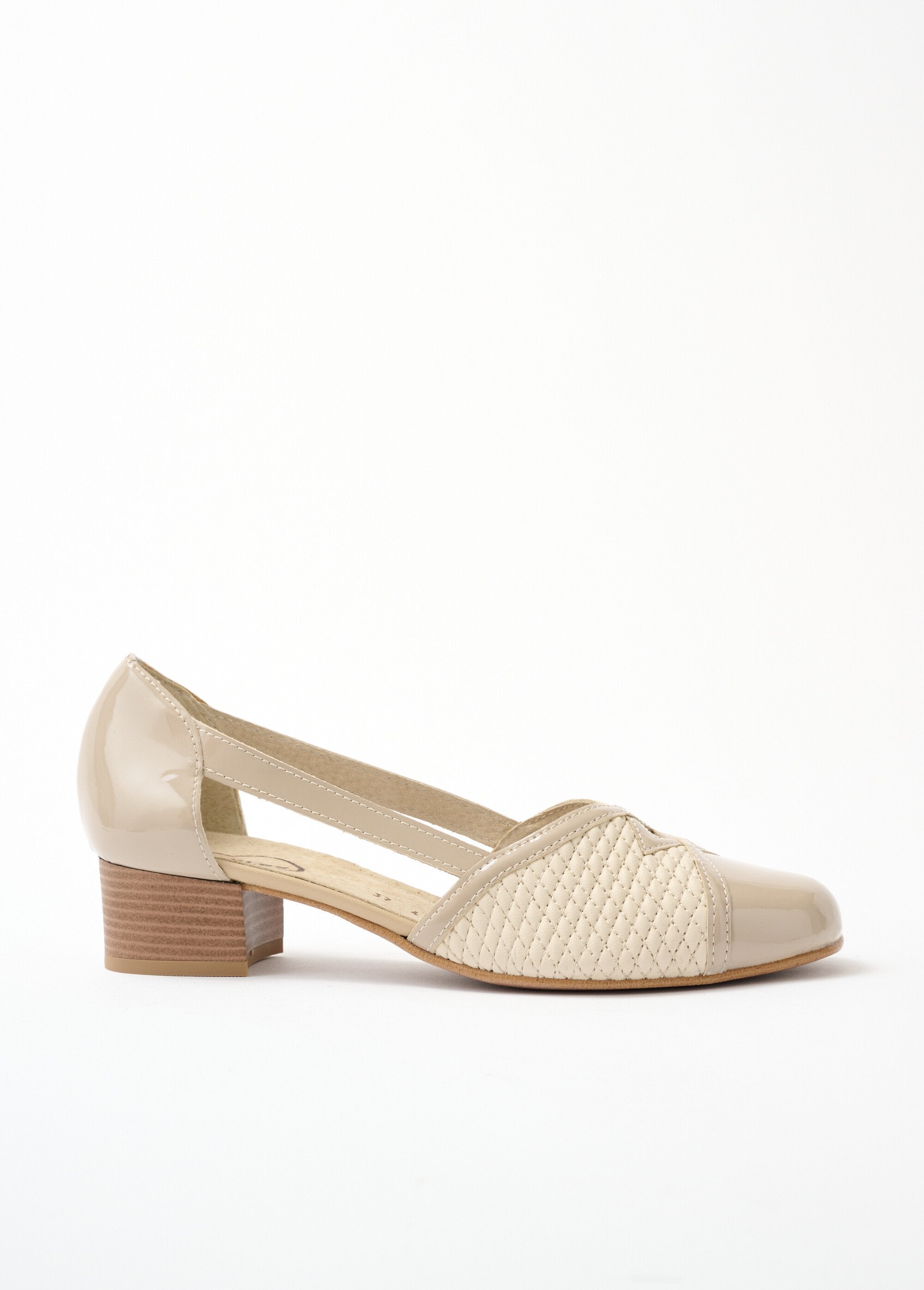 Comfortabele_leren_pumps_voor_gevoelige_voeten_BEIGE_DR1_slim