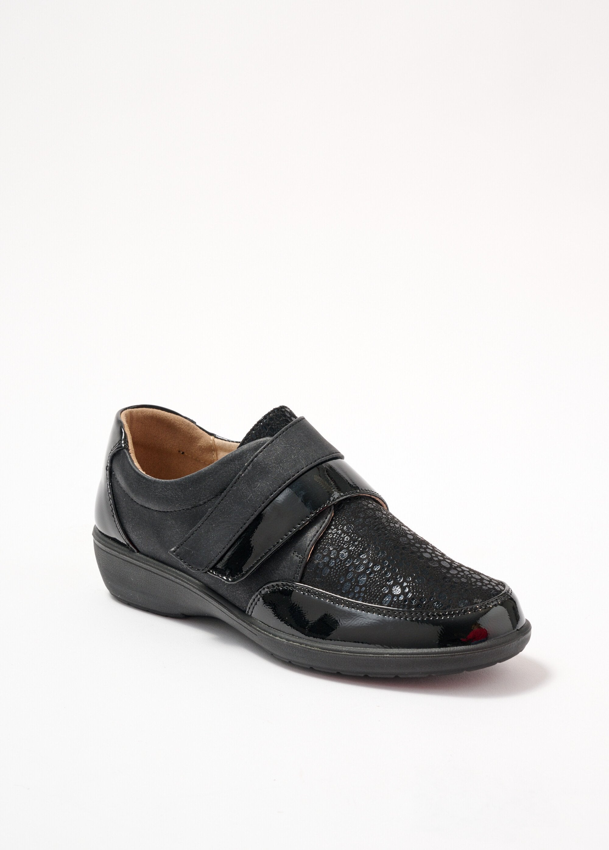 Derbies_noirs_largeur_confort_scratchées_Noir_FA1_slim