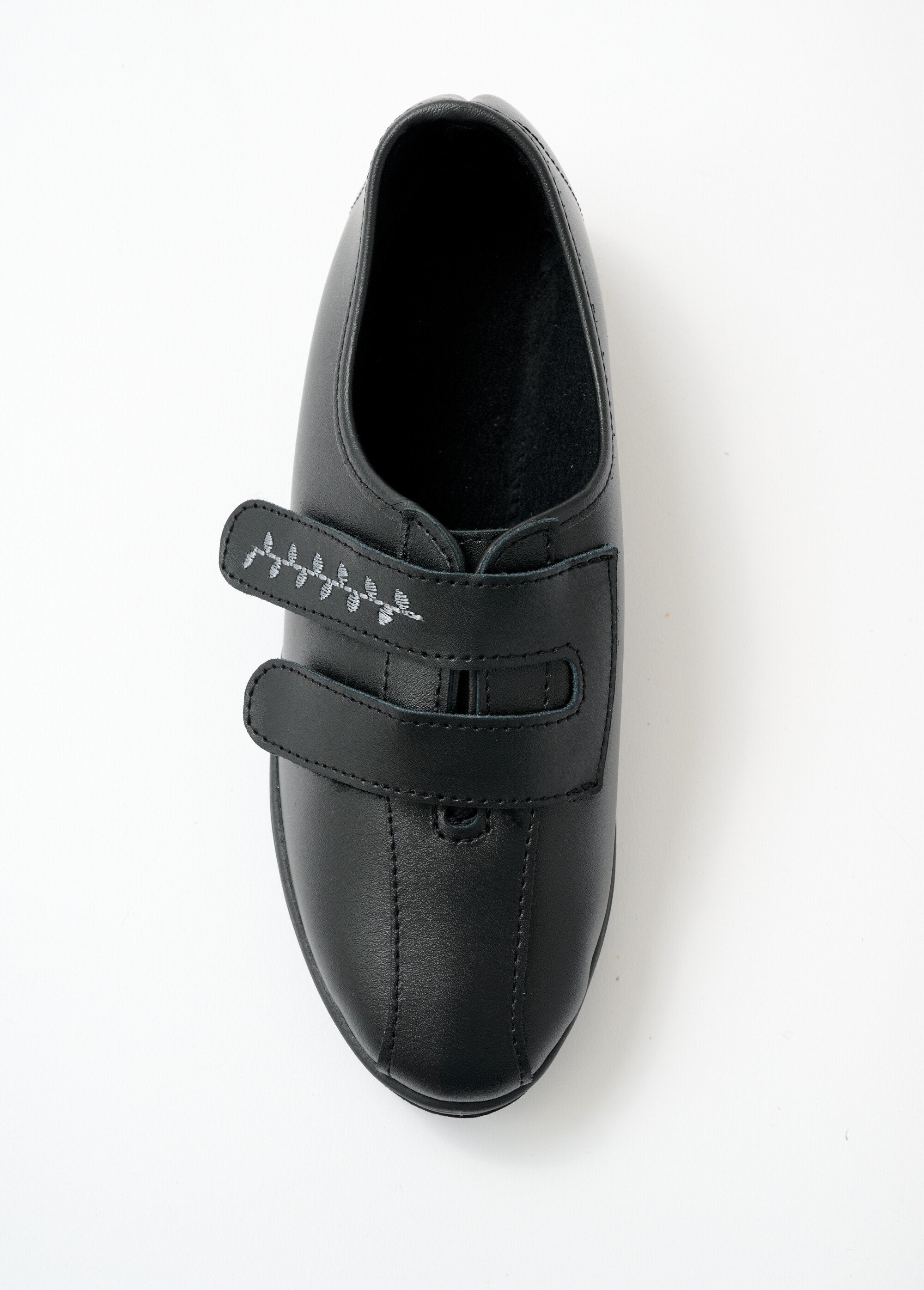 Derbies_grande_largeur_scratchées_cuir_brodées_Noir_OV1_slim