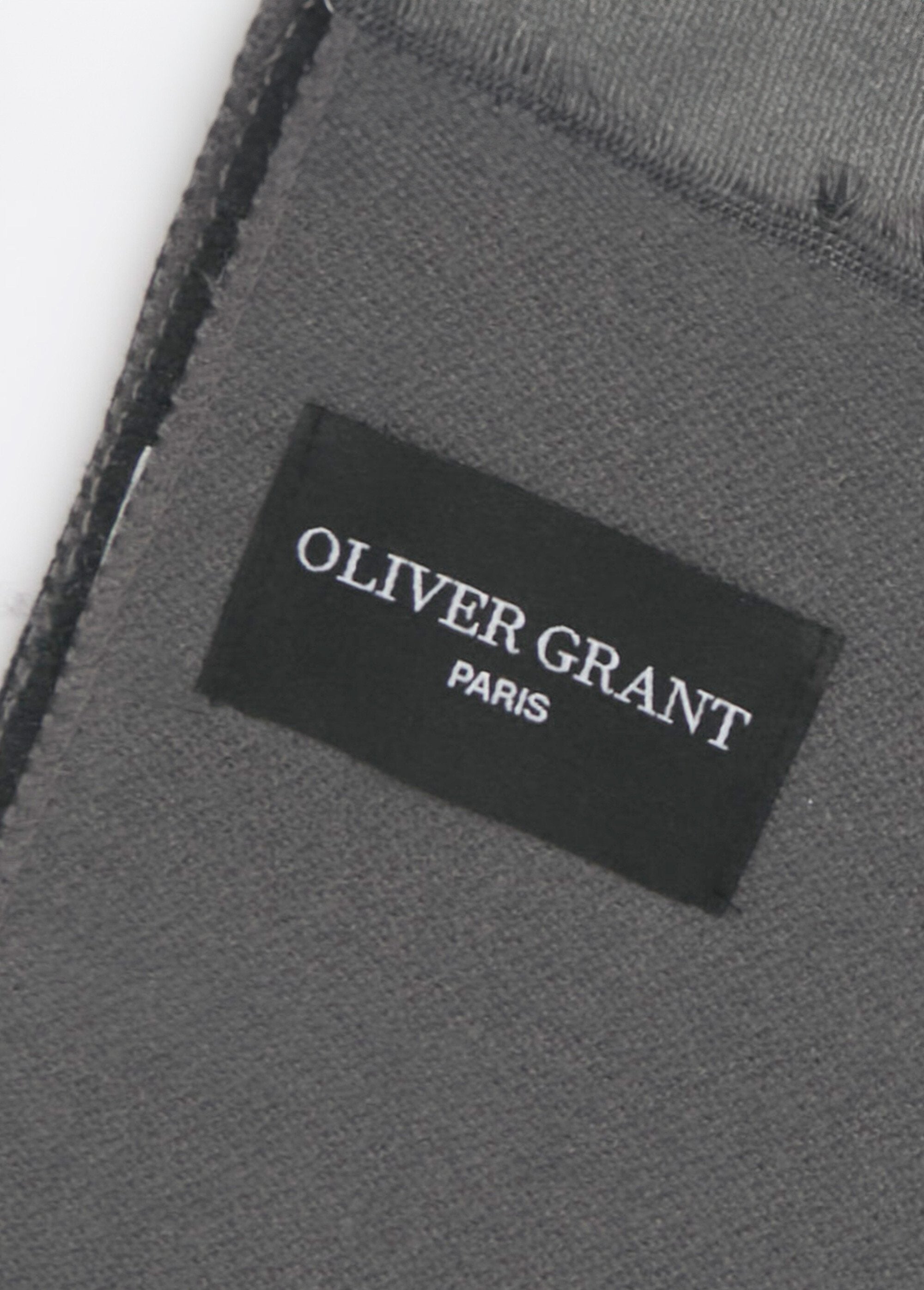 Omkeerbare_tweekleurige_sjaal_met_franjes_Gris_DE2_slim