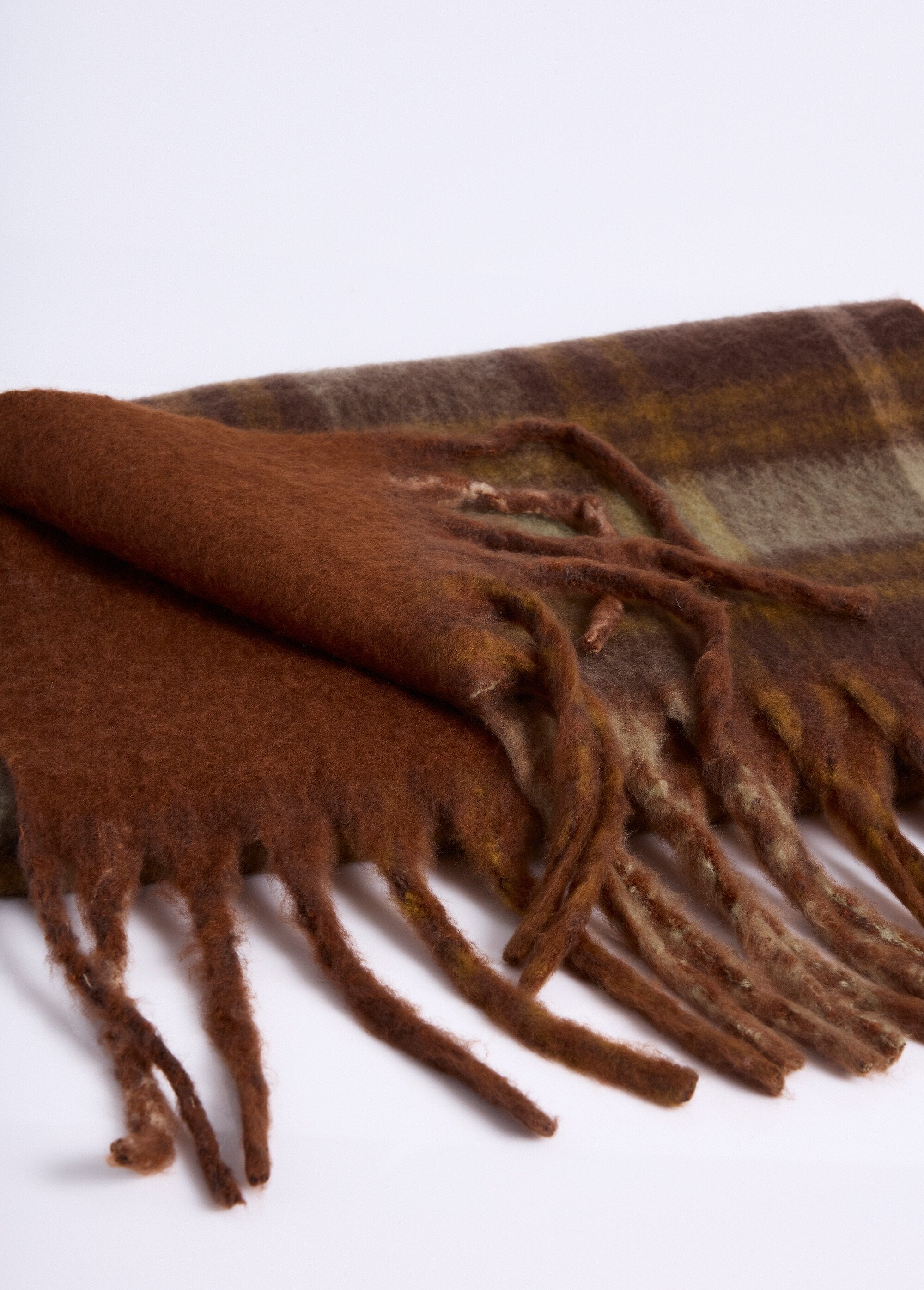 Echarpe_longue_bicolore_carreaux_/_uni_Raye_taupe_DE1_slim