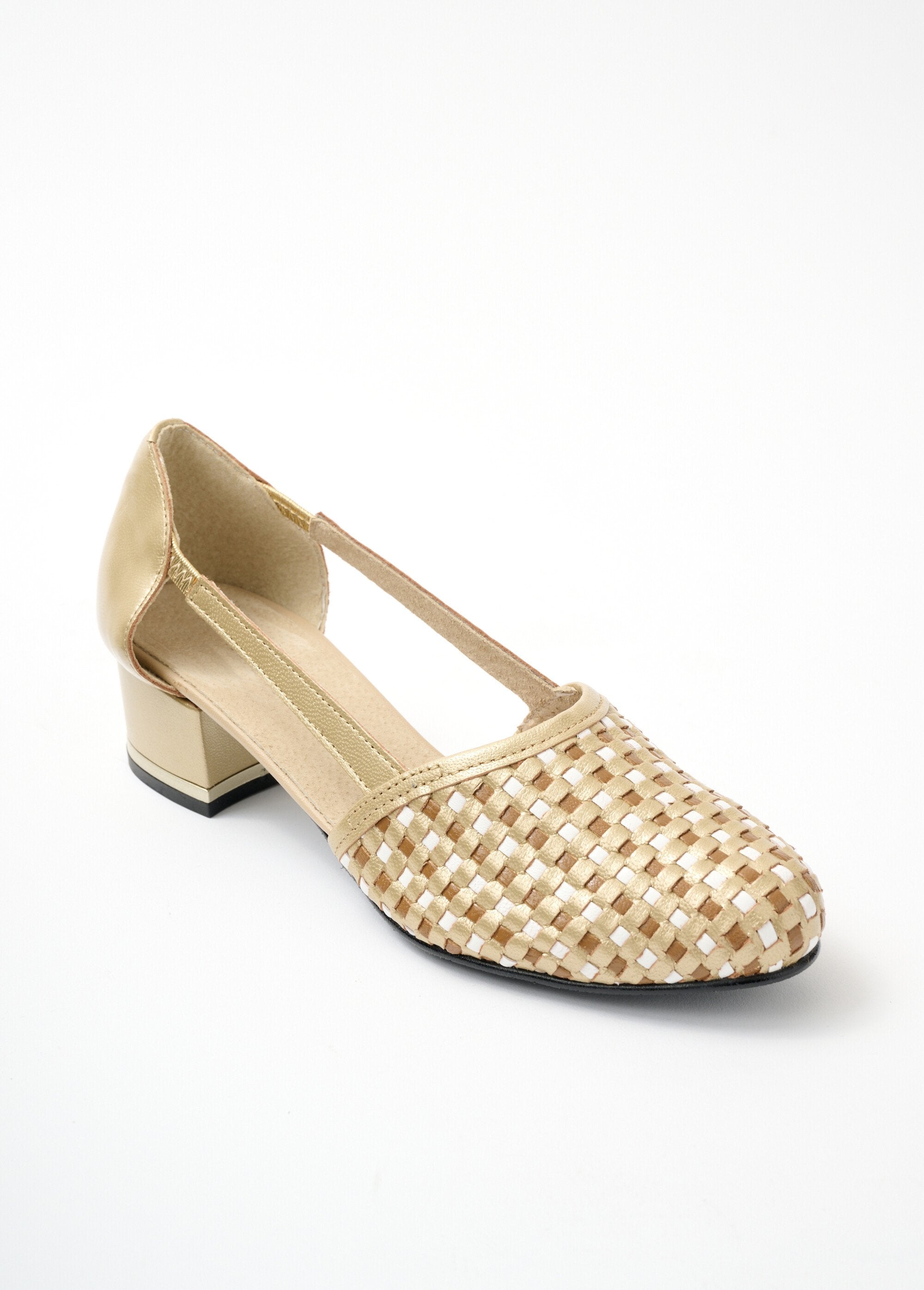 Leren_pumps_Beige_en_wit_FA1_slim