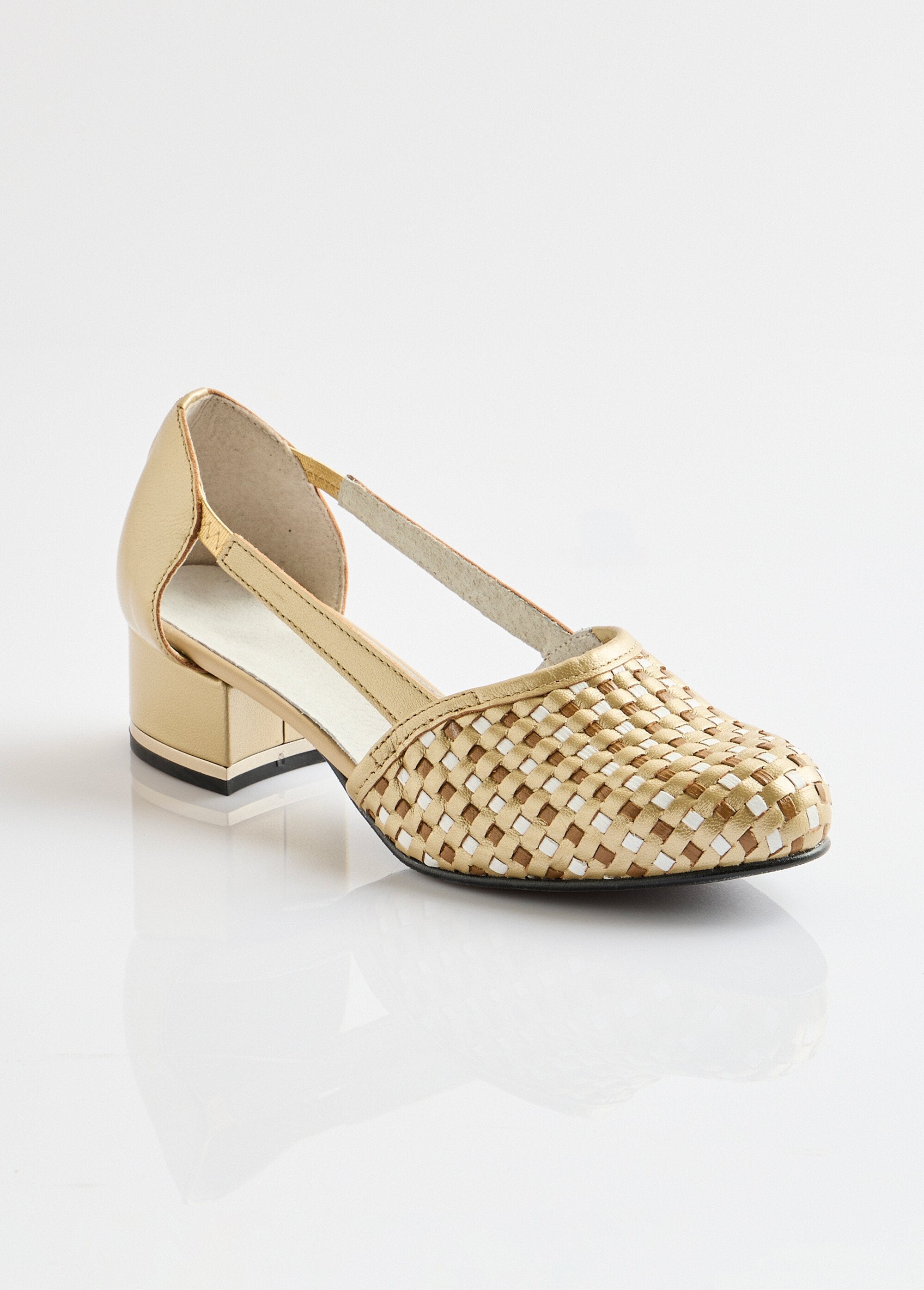 Leren_pumps_Beige_en_wit_FA1_slim