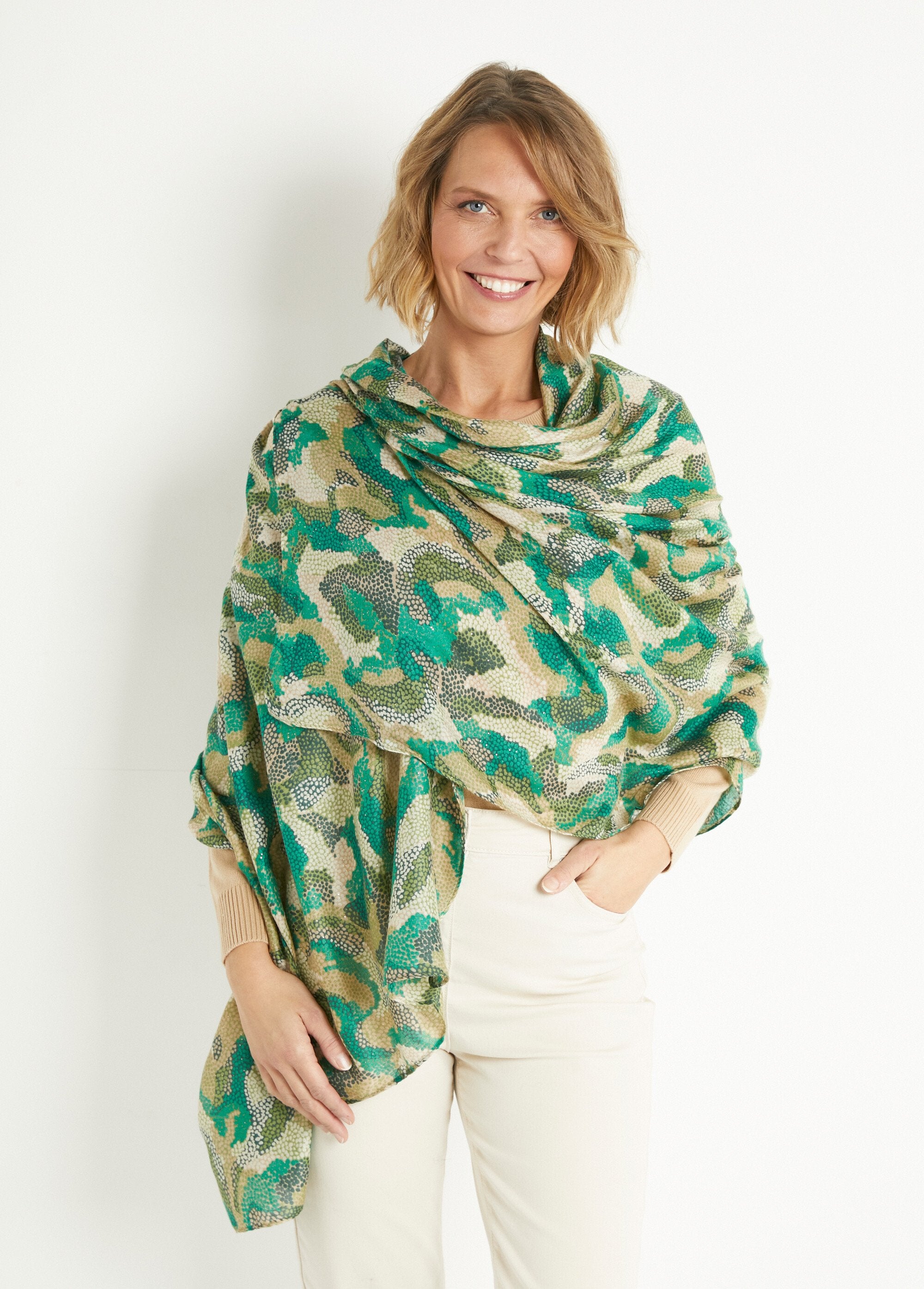 Glitter_pattern_printed_scarf_Green_FA2_slim