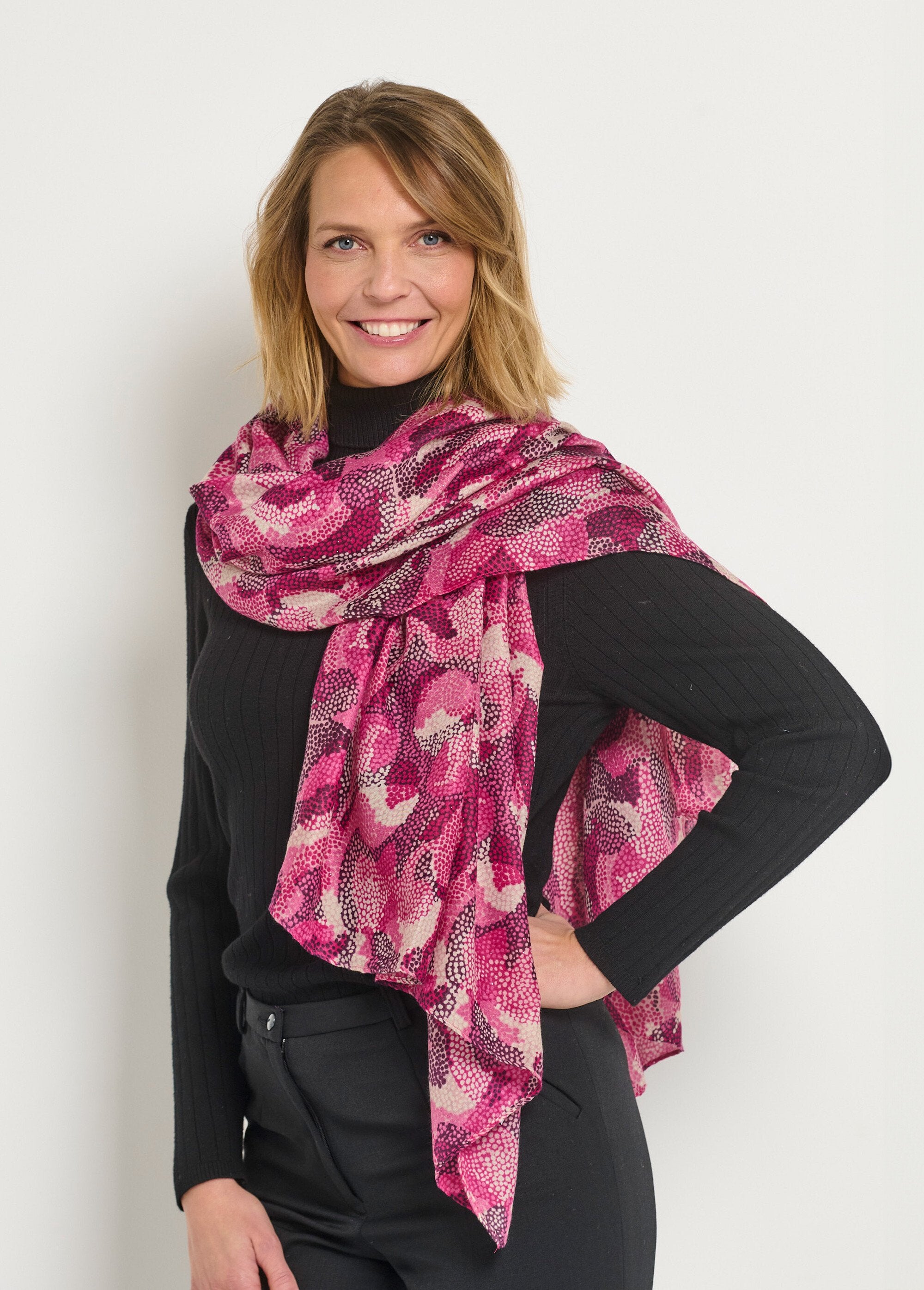 Foulard_imprimé_motif_pailleté_Fuchsia_GA1_slim