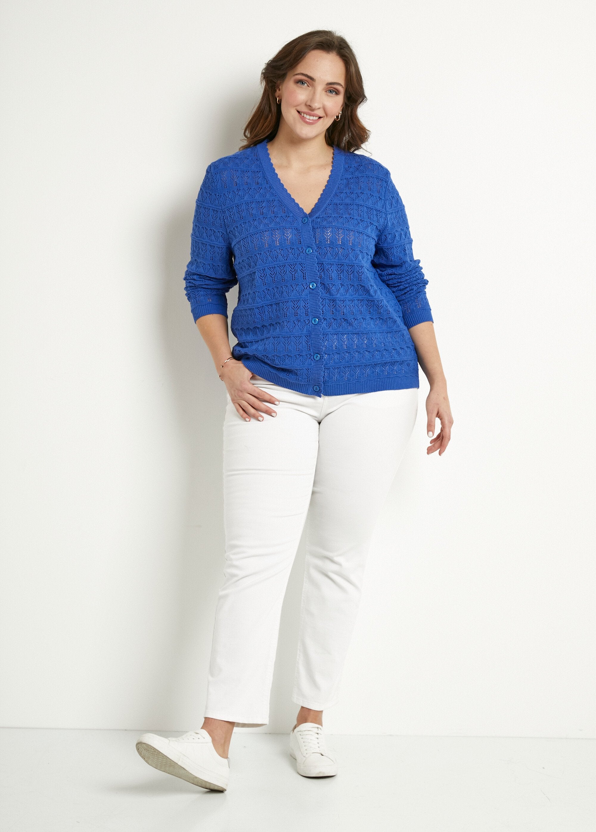 Gilet_ajouré_col_V_boutonné_coton_mélangé_Bleu_SF1_curvy