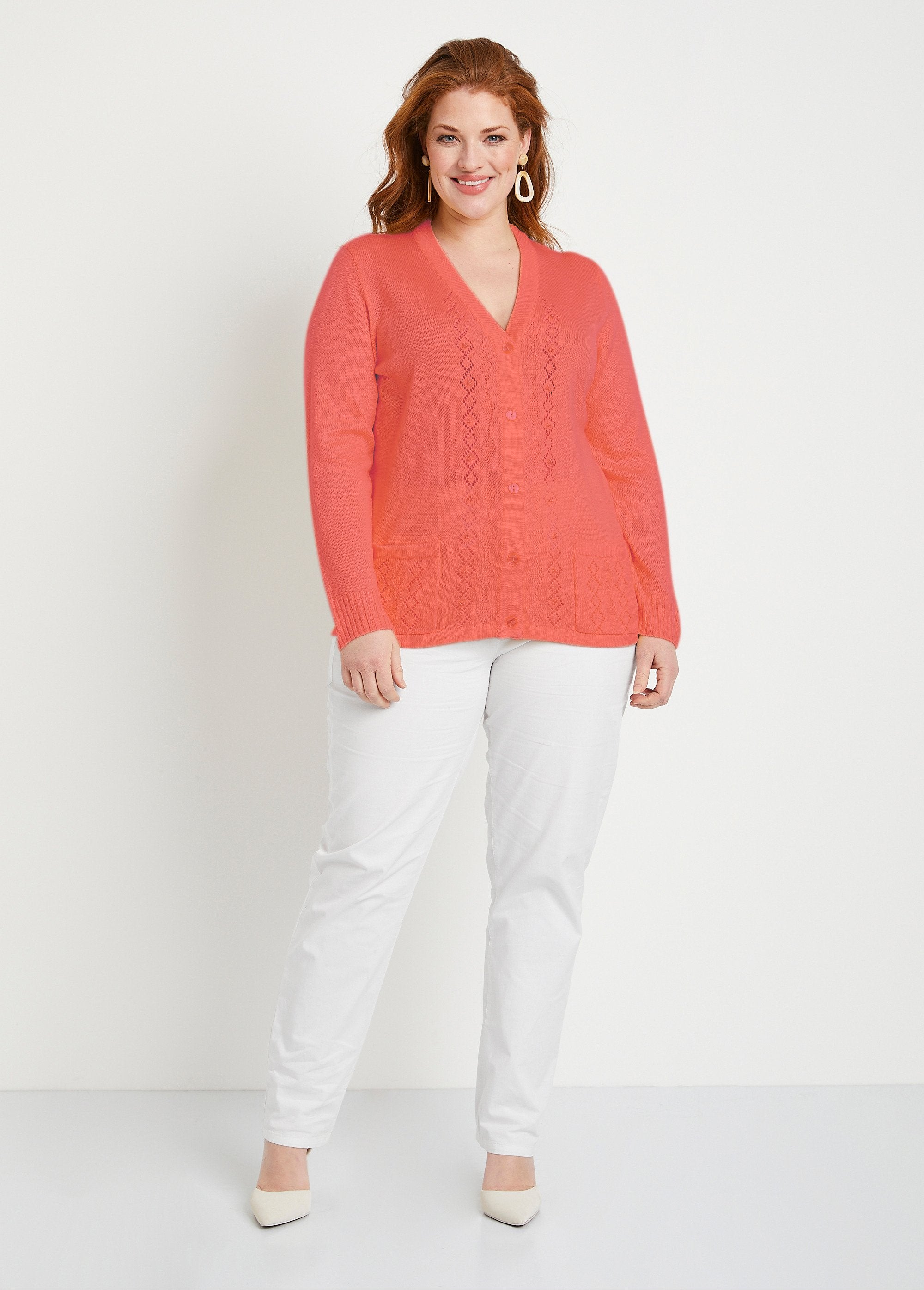 Gilet_boutonné_ajouré_perlé_Corail_SF1_curvy