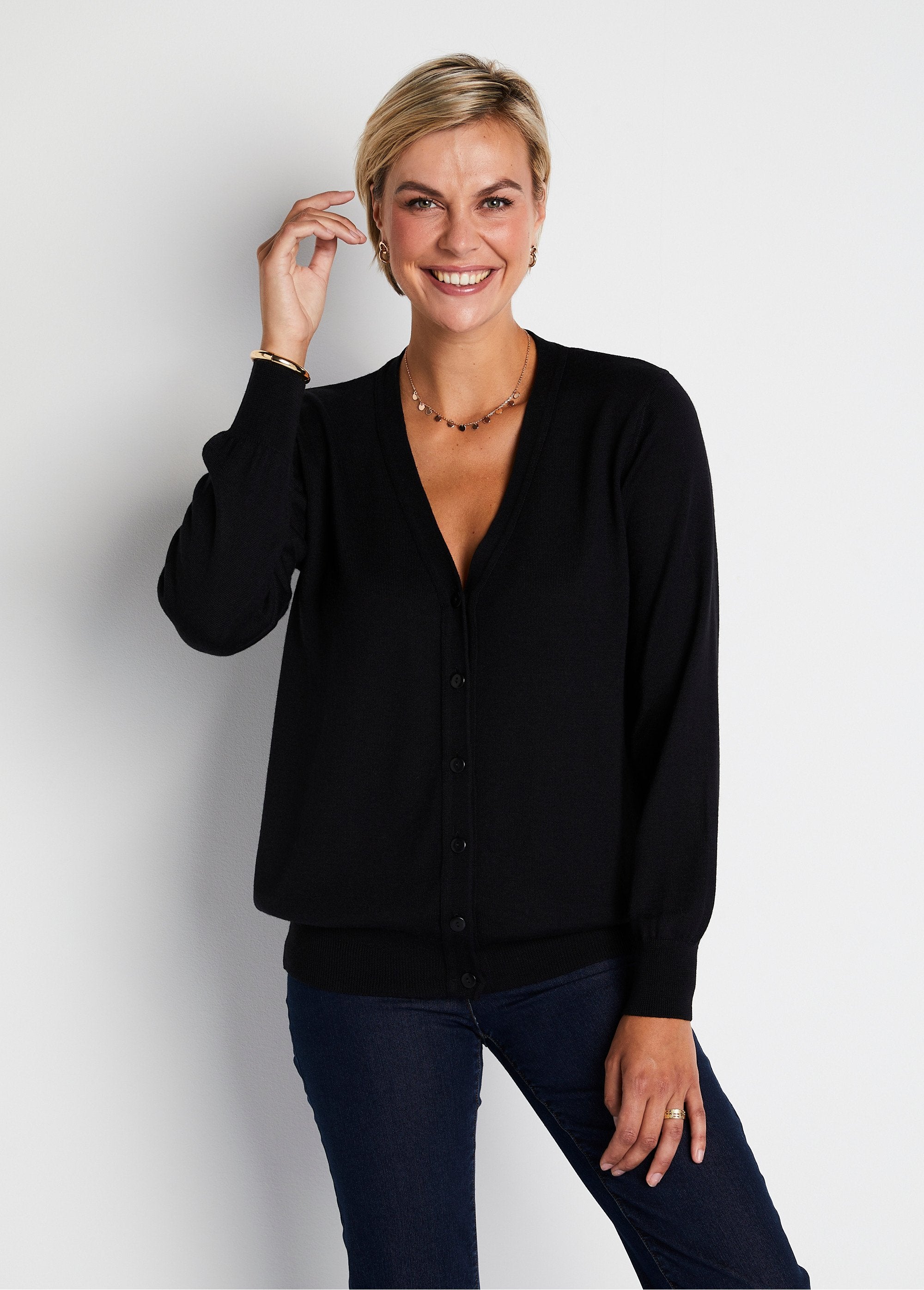 Gilet_boutonné_col_V_avec_laine_mérinos_Noir_FA1_slim