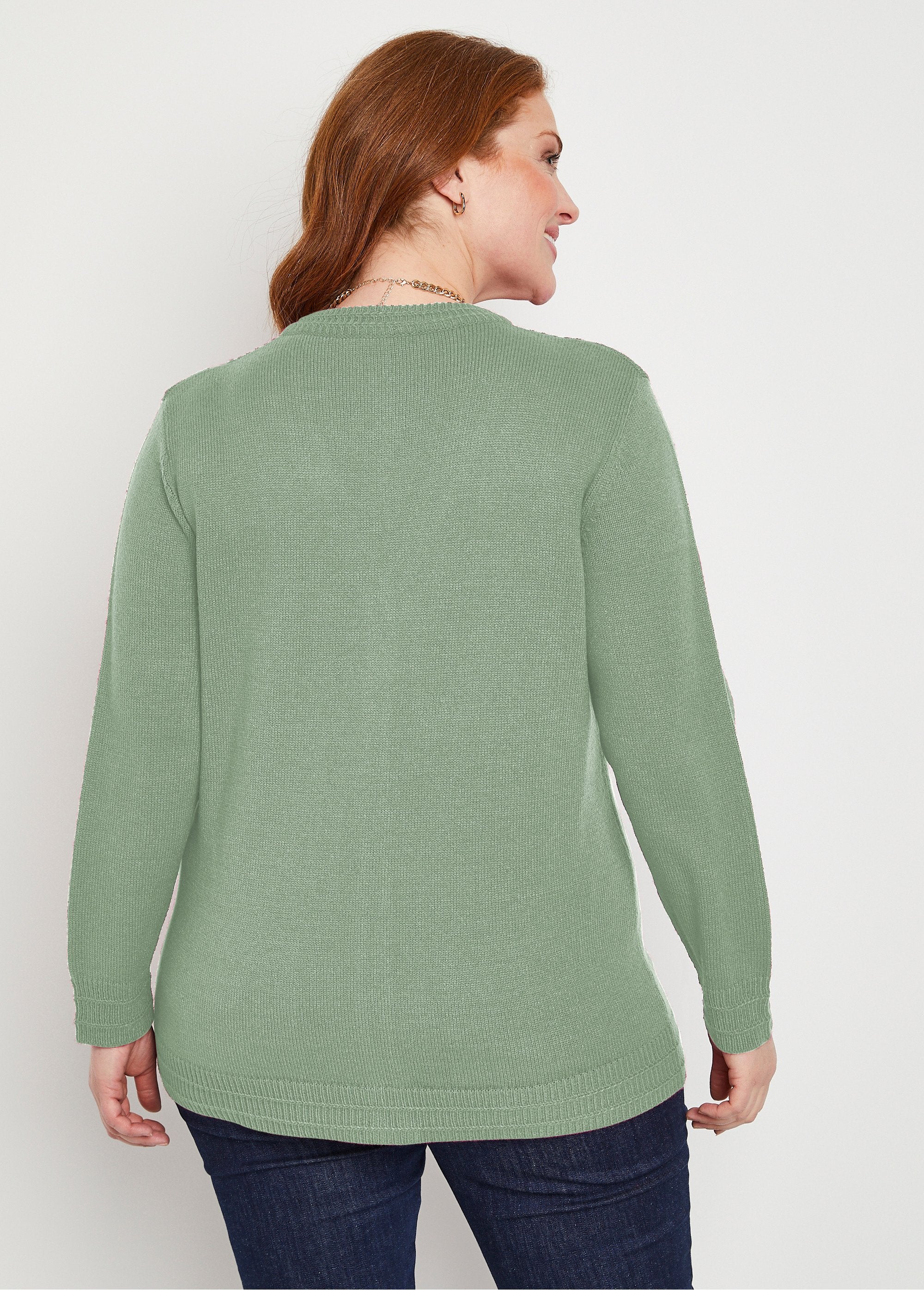 Long-sleeved_buttoned_cardigan_Green_DO1_curvy