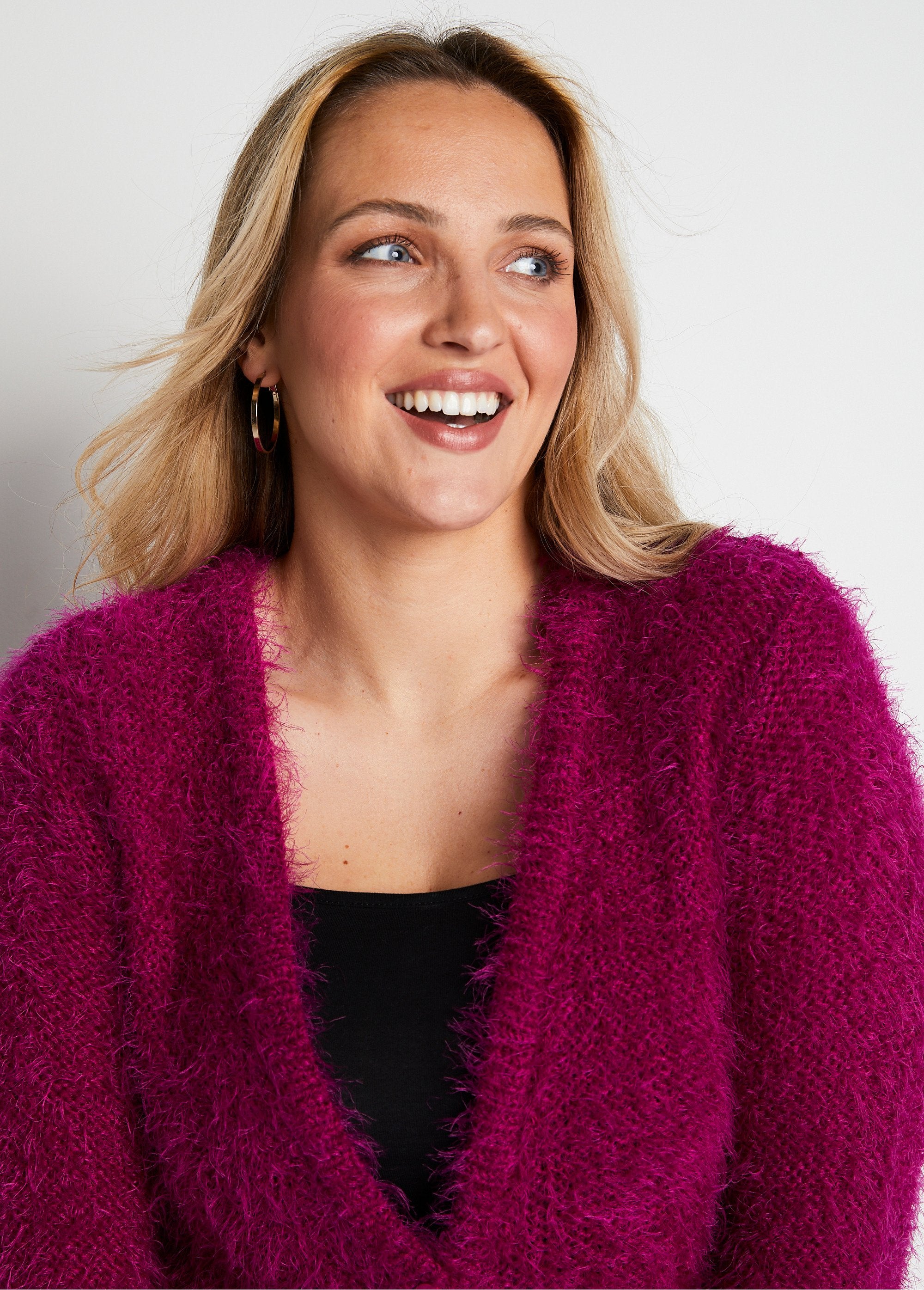 Gilet_boutonné_mi-long_maille_douce_Fuchsia_DE1_curvy